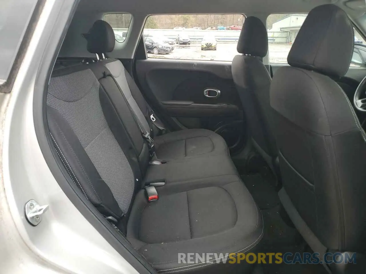 10 Photograph of a damaged car KNDJP3A5XK7698879 KIA SOUL 2019