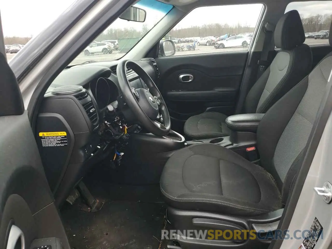 7 Photograph of a damaged car KNDJP3A5XK7698879 KIA SOUL 2019