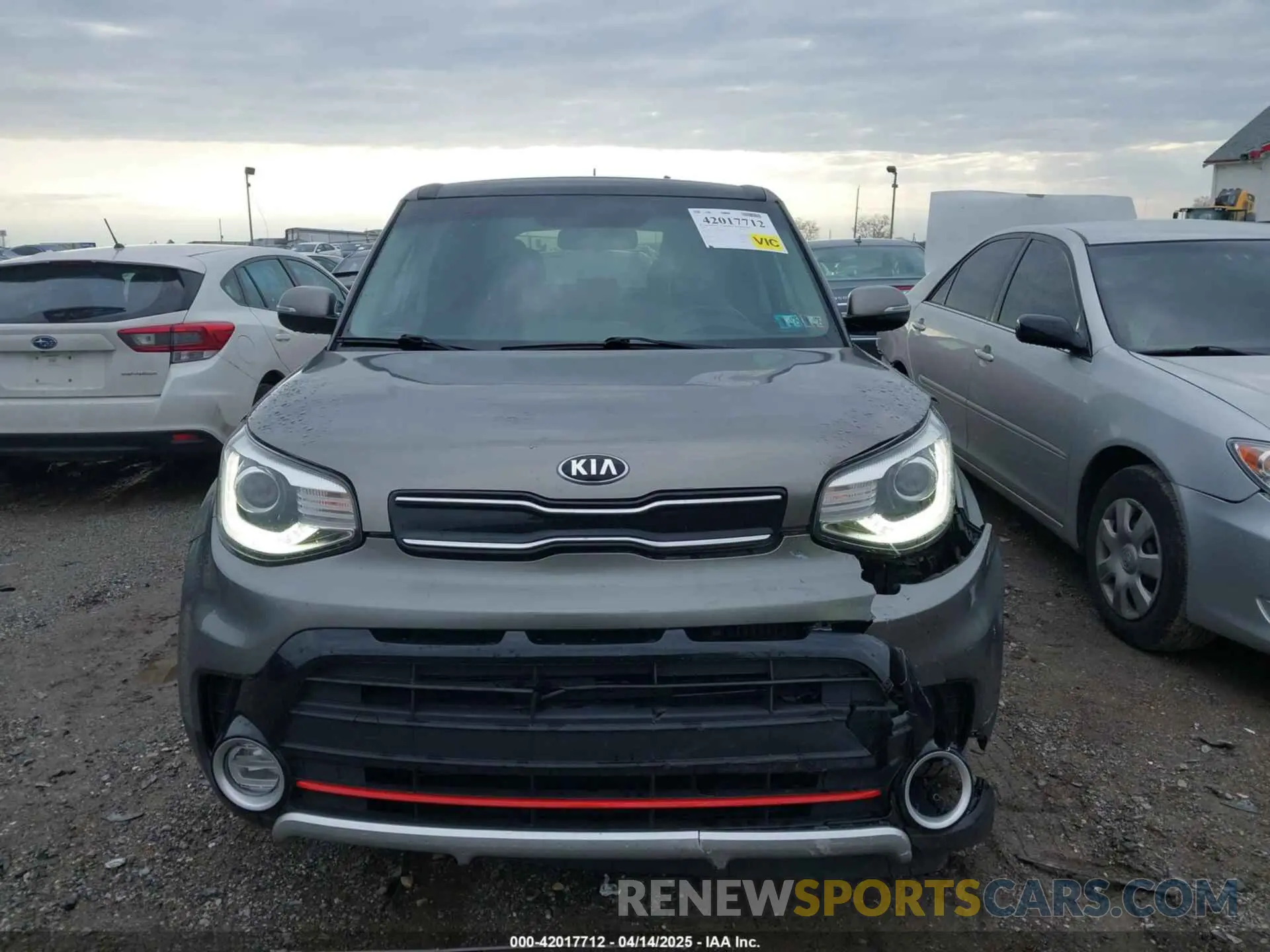 12 Photograph of a damaged car KNDJX3AA8K7006678 KIA SOUL 2019