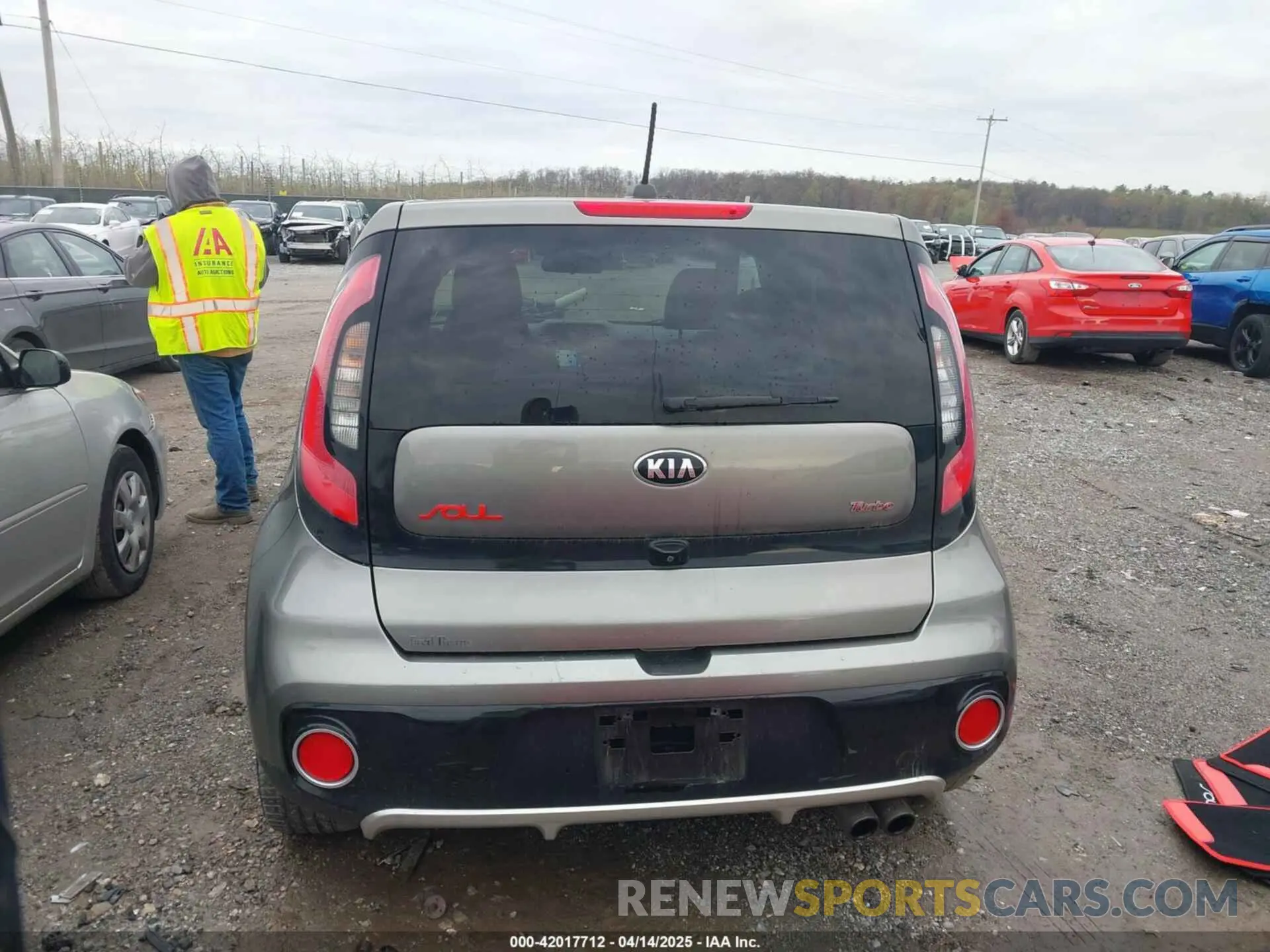 16 Photograph of a damaged car KNDJX3AA8K7006678 KIA SOUL 2019