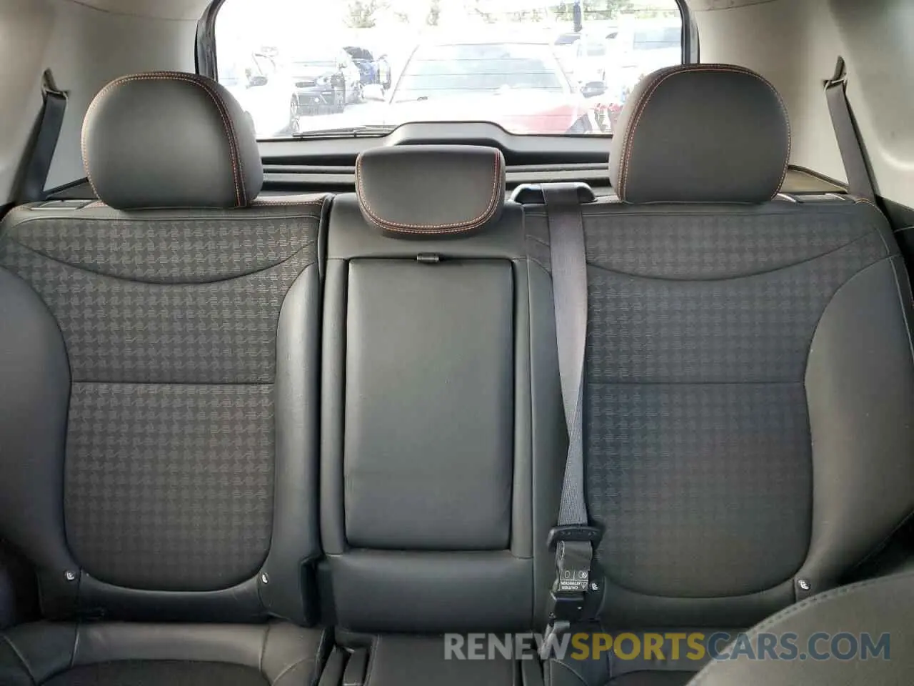 10 Photograph of a damaged car KNDJX3AA9K7674425 KIA SOUL 2019