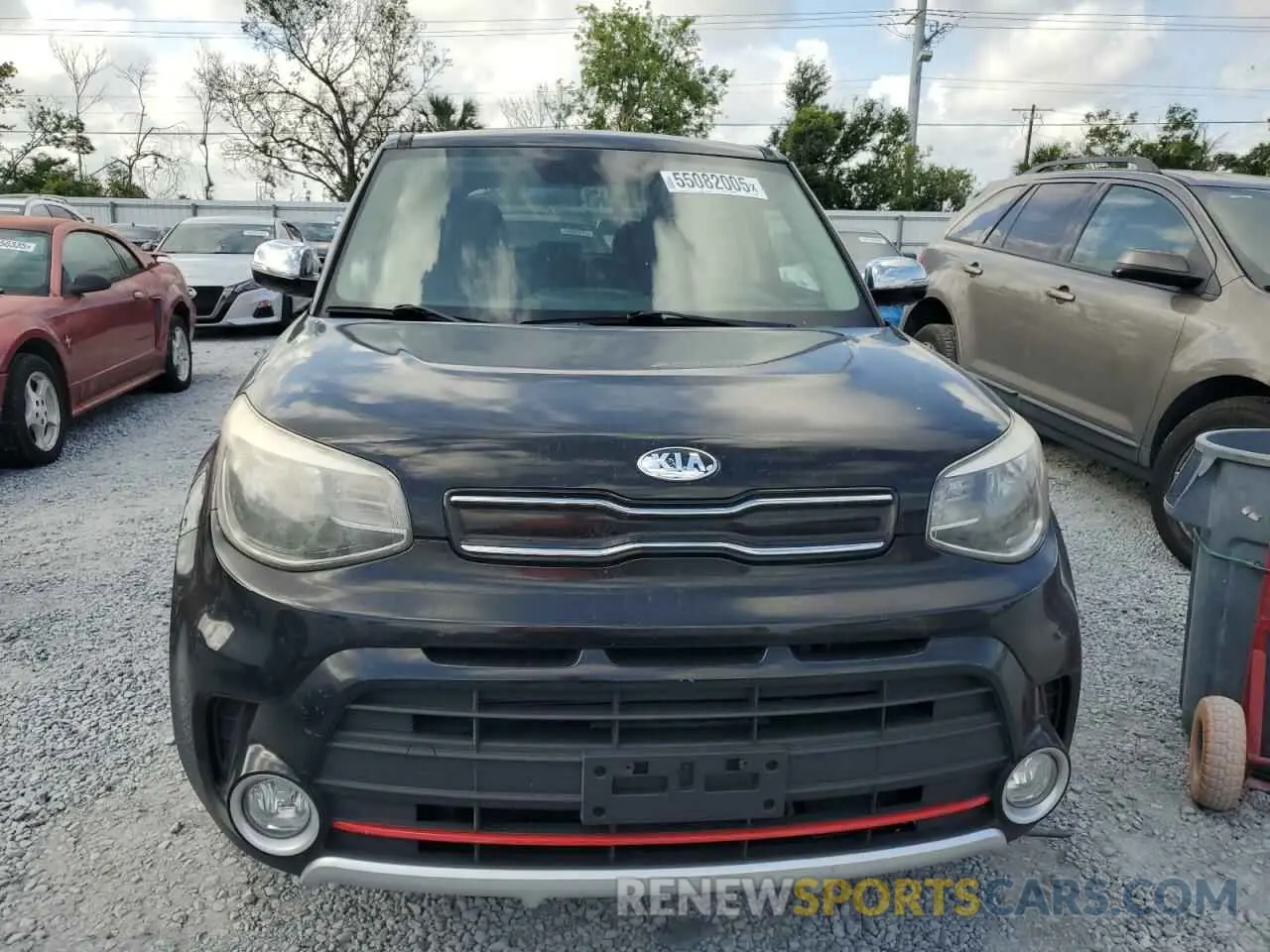 5 Photograph of a damaged car KNDJX3AA9K7674425 KIA SOUL 2019