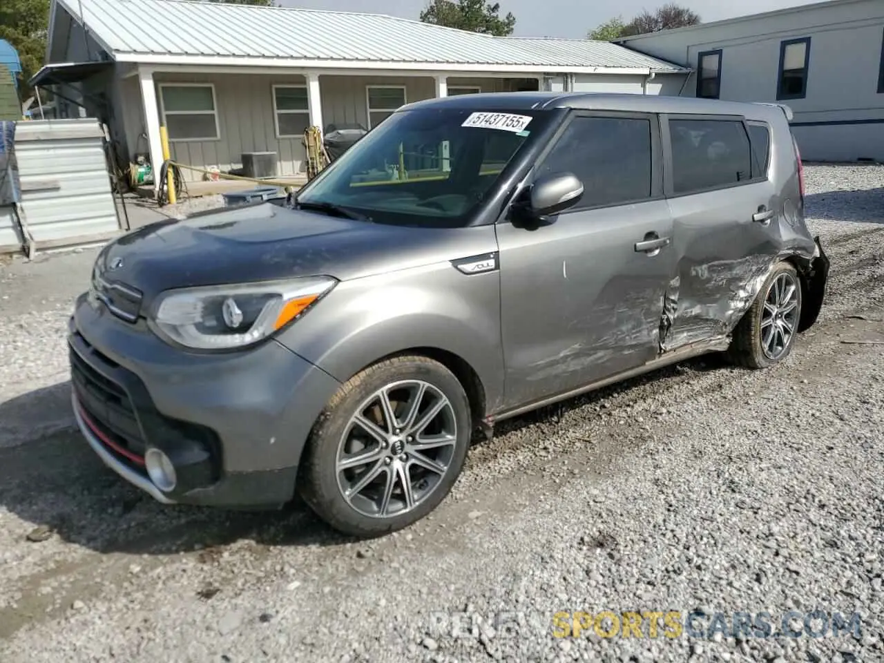 1 Photograph of a damaged car KNDJX3AAXK7647475 KIA SOUL 2019