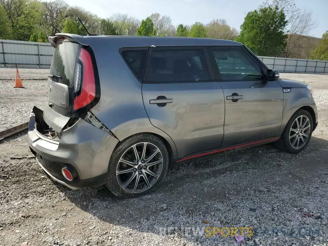 3 Photograph of a damaged car KNDJX3AAXK7647475 KIA SOUL 2019