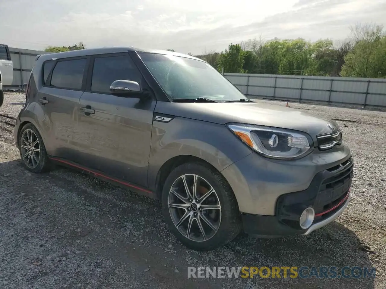 4 Photograph of a damaged car KNDJX3AAXK7647475 KIA SOUL 2019