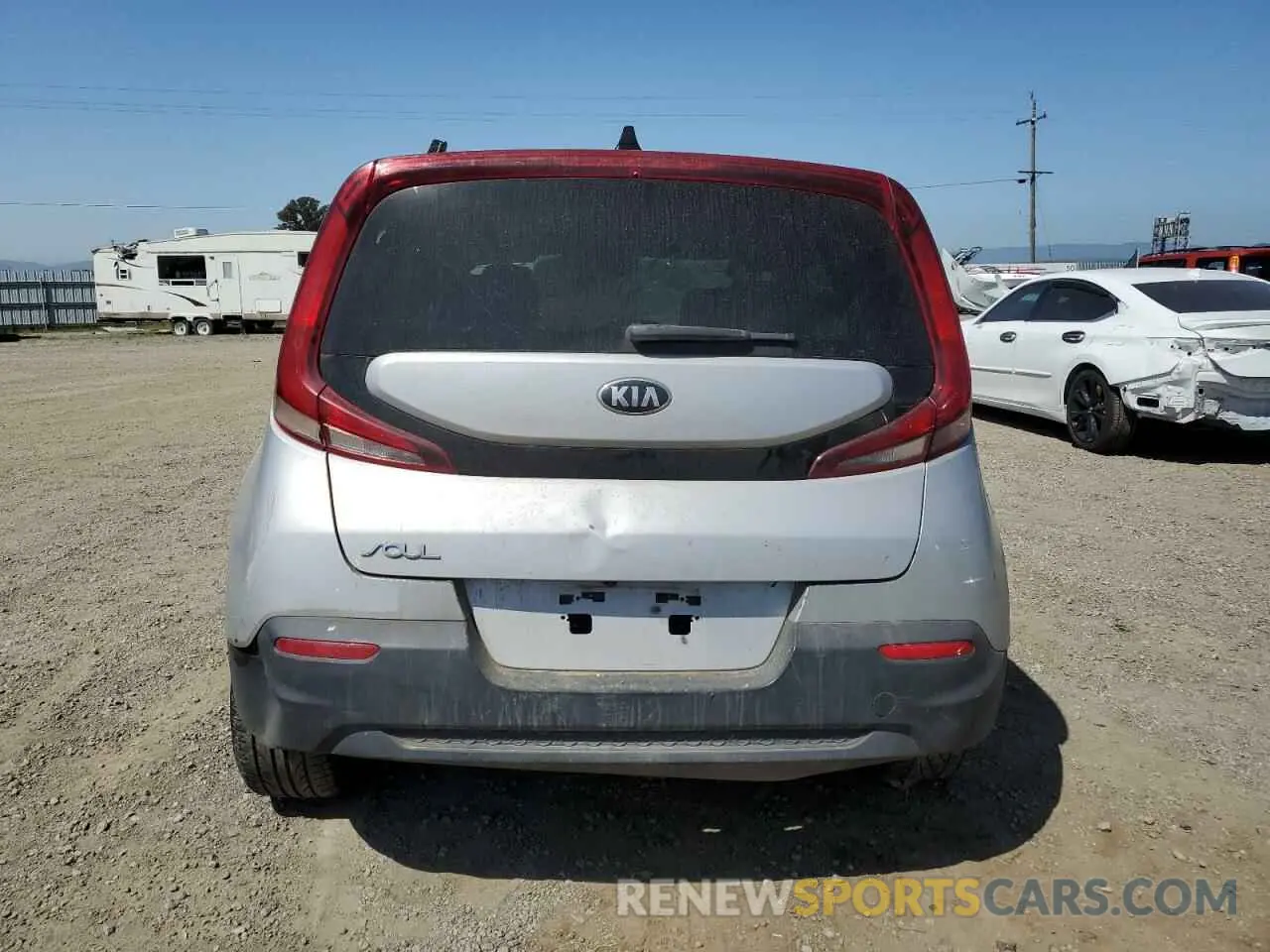 6 Photograph of a damaged car KNDJ22AU1L7021687 KIA SOUL 2020