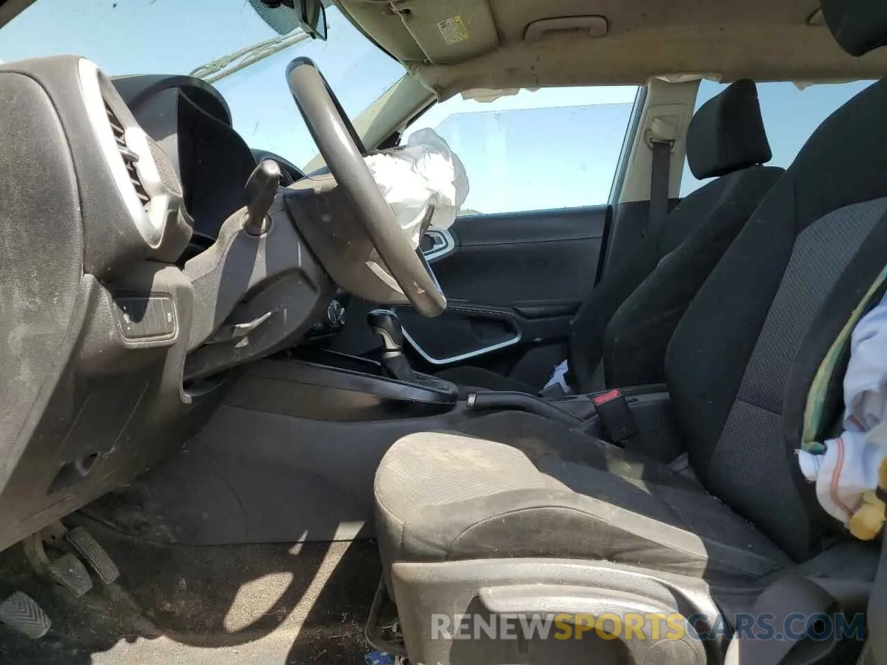7 Photograph of a damaged car KNDJ22AU1L7021687 KIA SOUL 2020