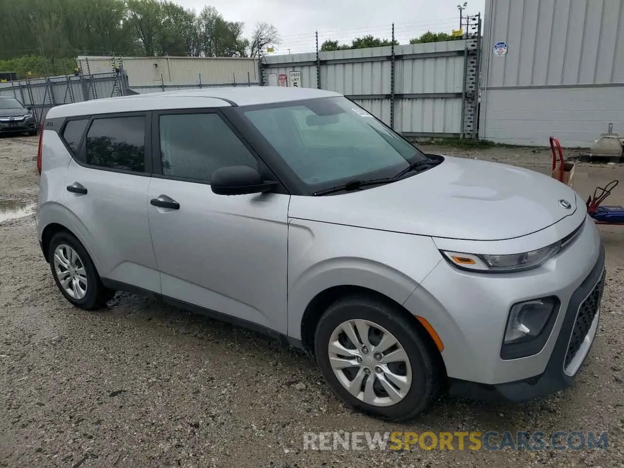 4 Photograph of a damaged car KNDJ22AU5L7099762 KIA SOUL 2020