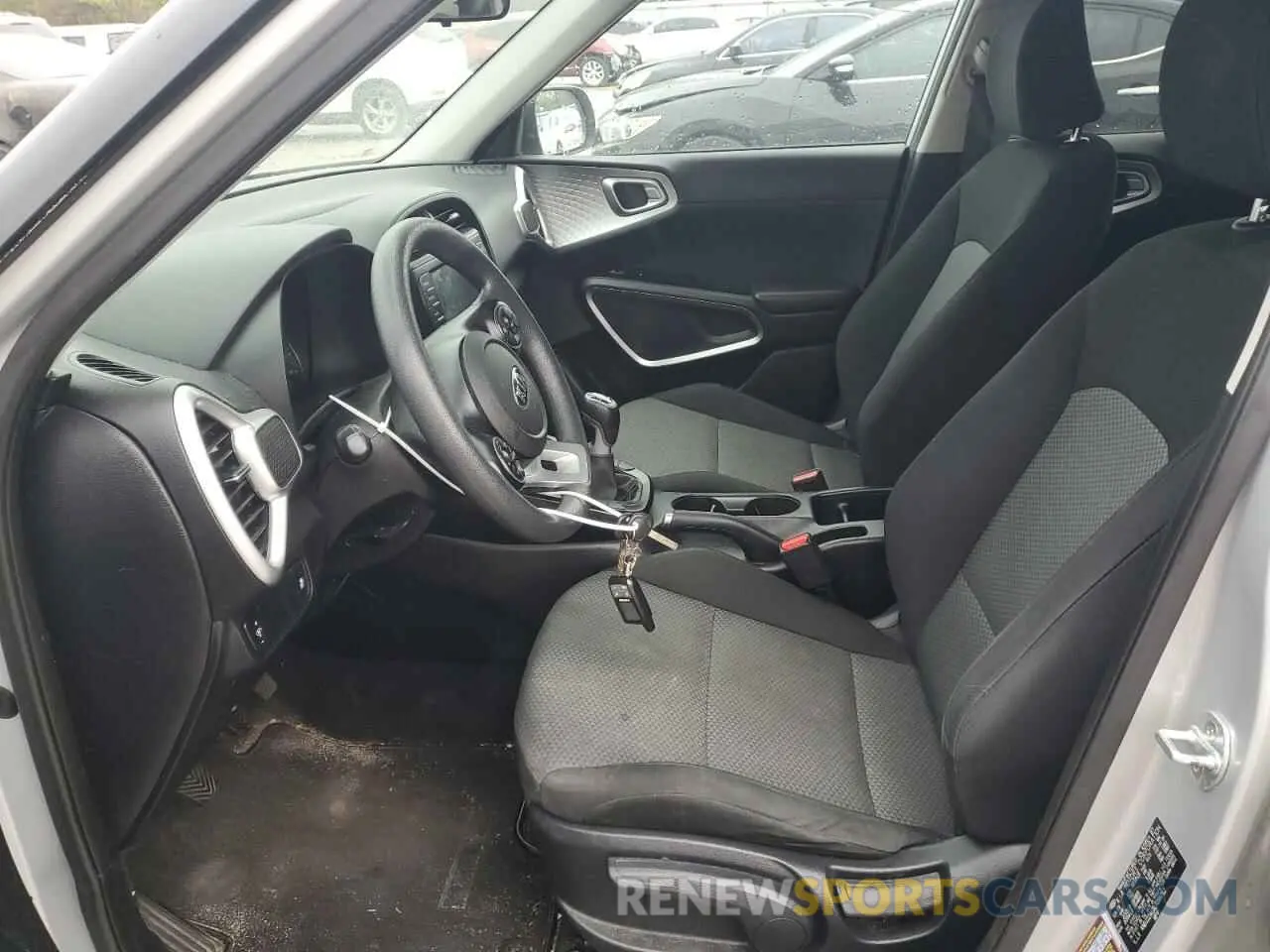 8 Photograph of a damaged car KNDJ22AU5L7099762 KIA SOUL 2020