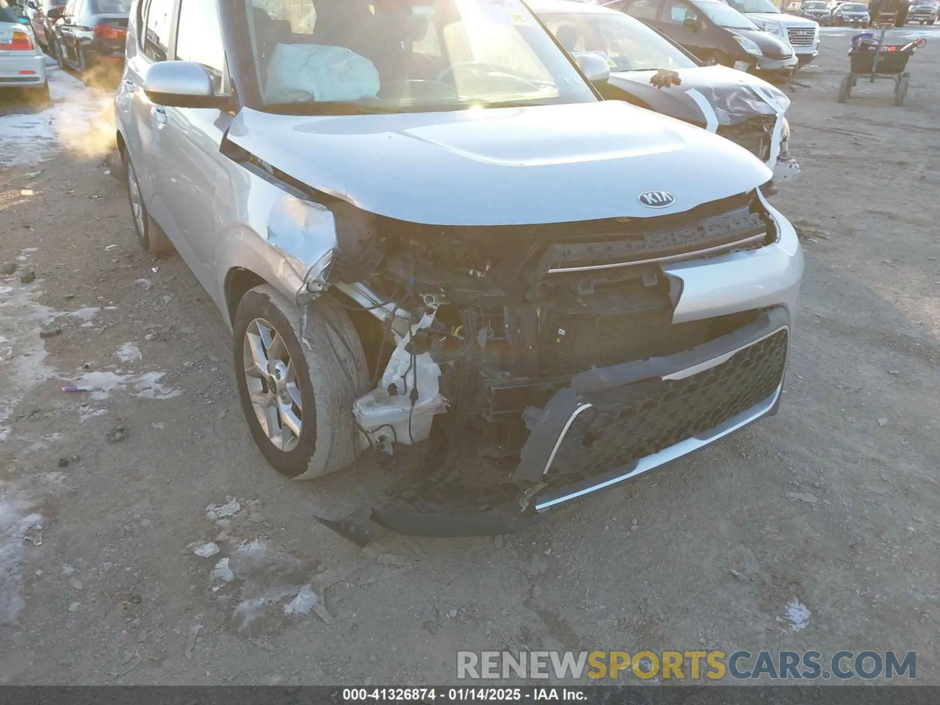 6 Photograph of a damaged car KNDJ23AU0L7001243 KIA SOUL 2020