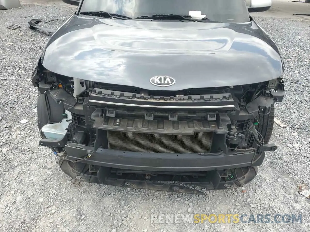 11 Photograph of a damaged car KNDJ23AU0L7007172 KIA SOUL 2020