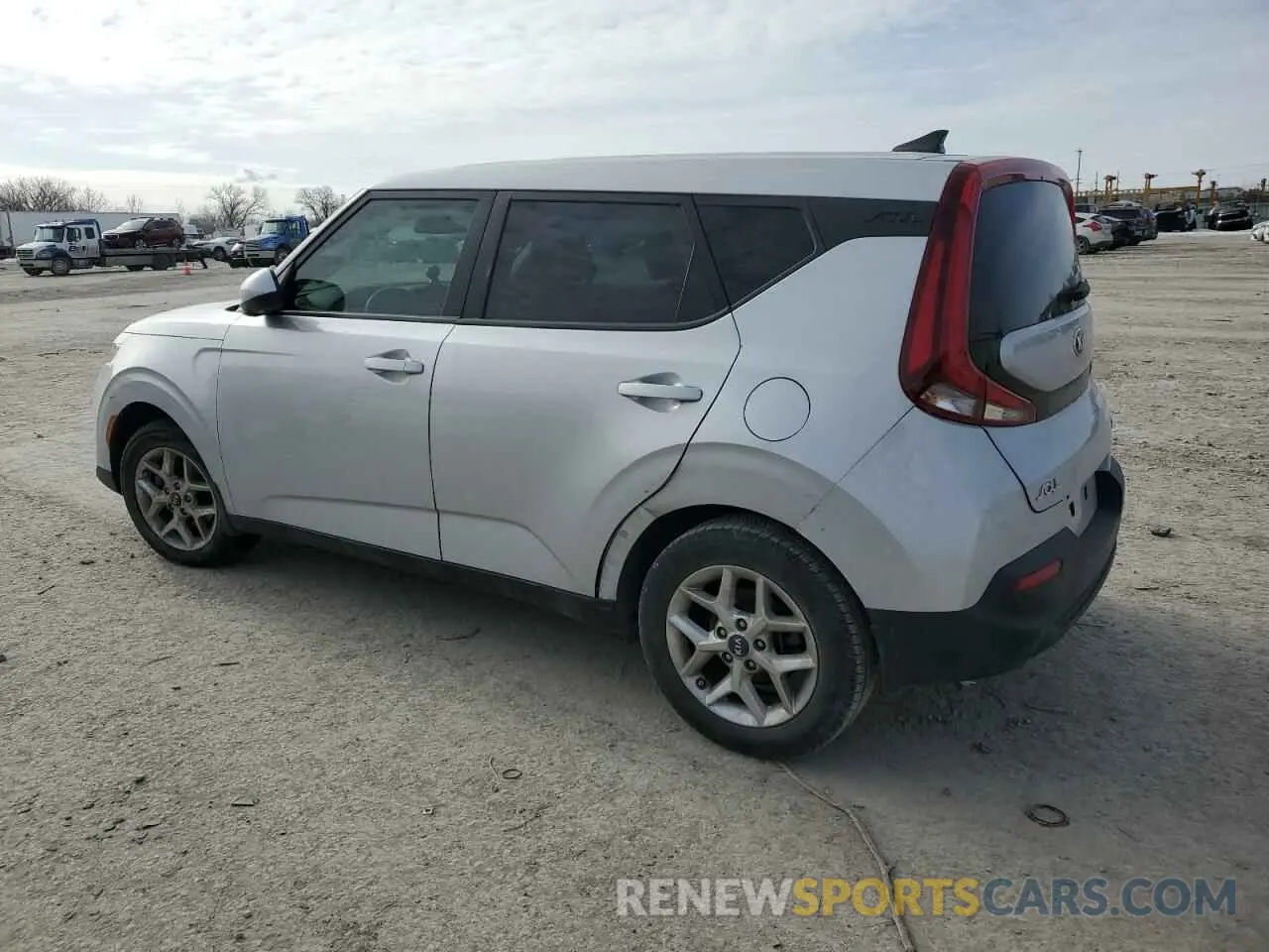 2 Photograph of a damaged car KNDJ23AU0L7021640 KIA SOUL 2020
