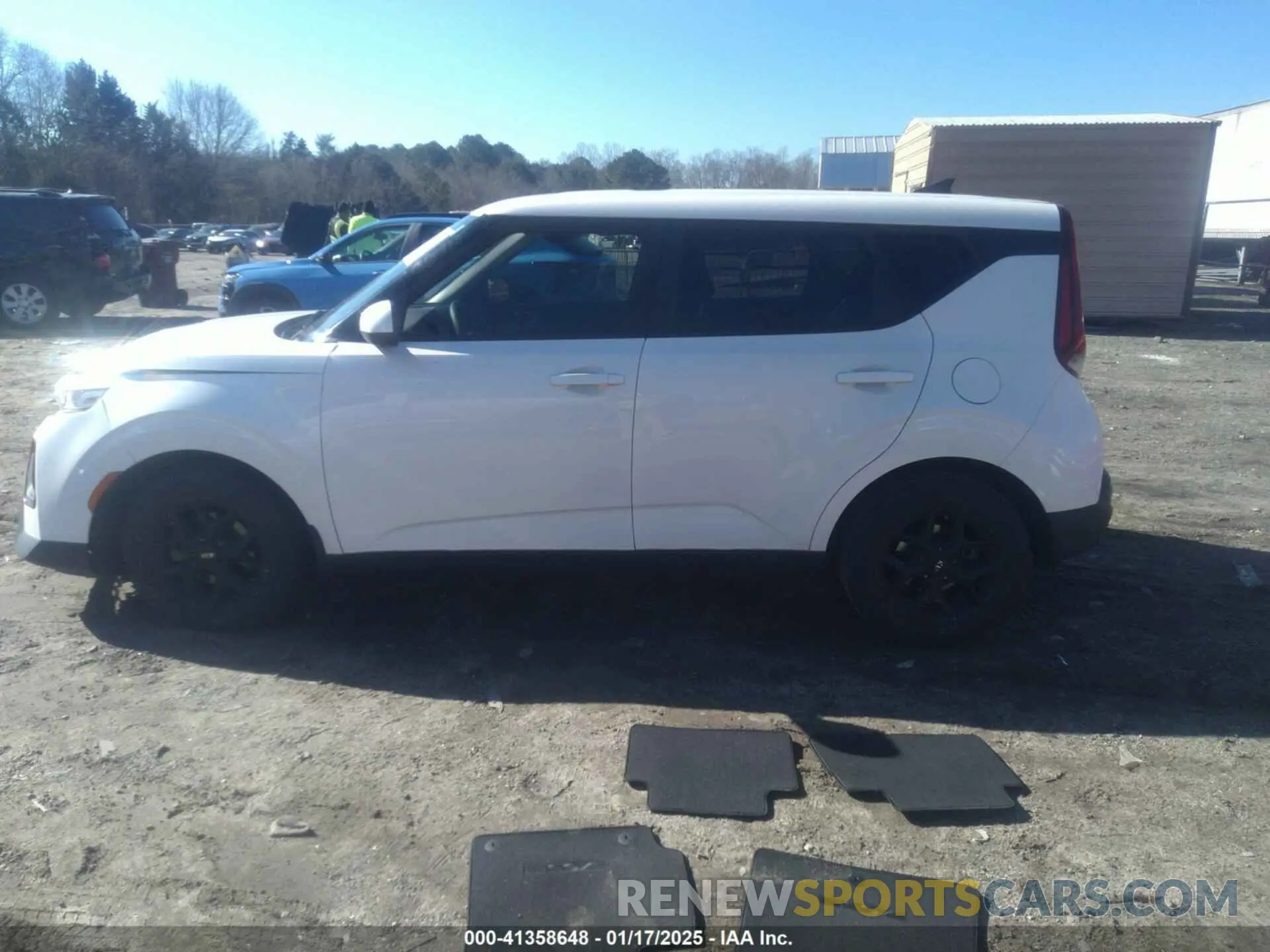 15 Photograph of a damaged car KNDJ23AU0L7041161 KIA SOUL 2020