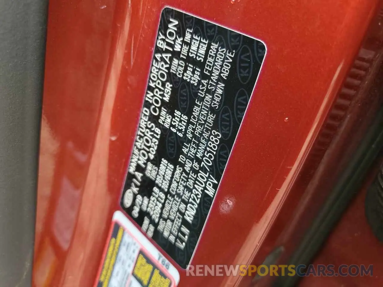 12 Photograph of a damaged car KNDJ23AU0L7051883 KIA SOUL 2020