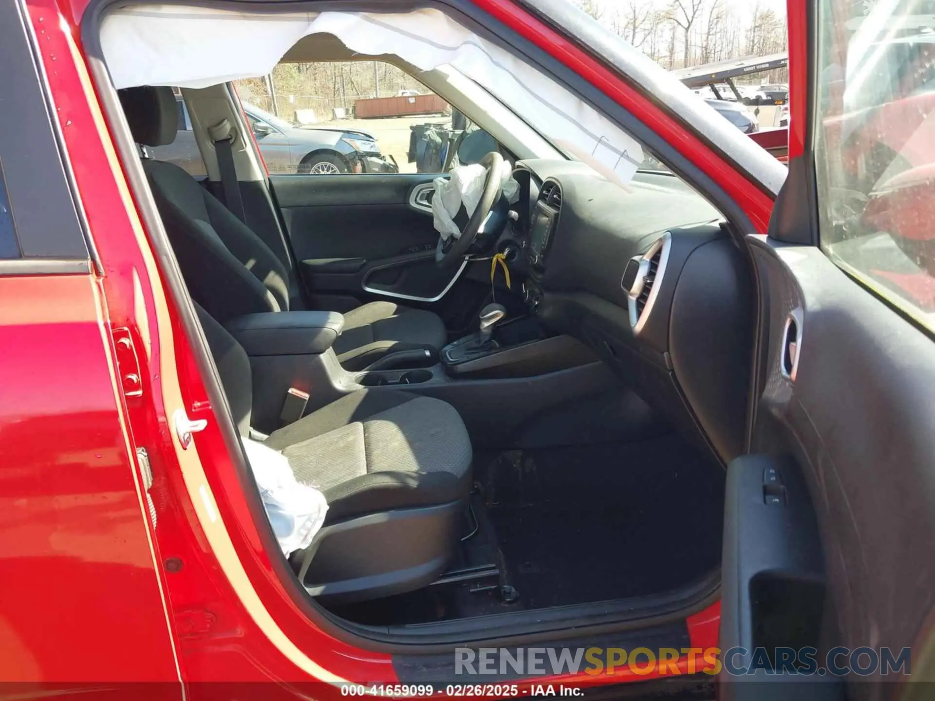 5 Photograph of a damaged car KNDJ23AU0L7054511 KIA SOUL 2020
