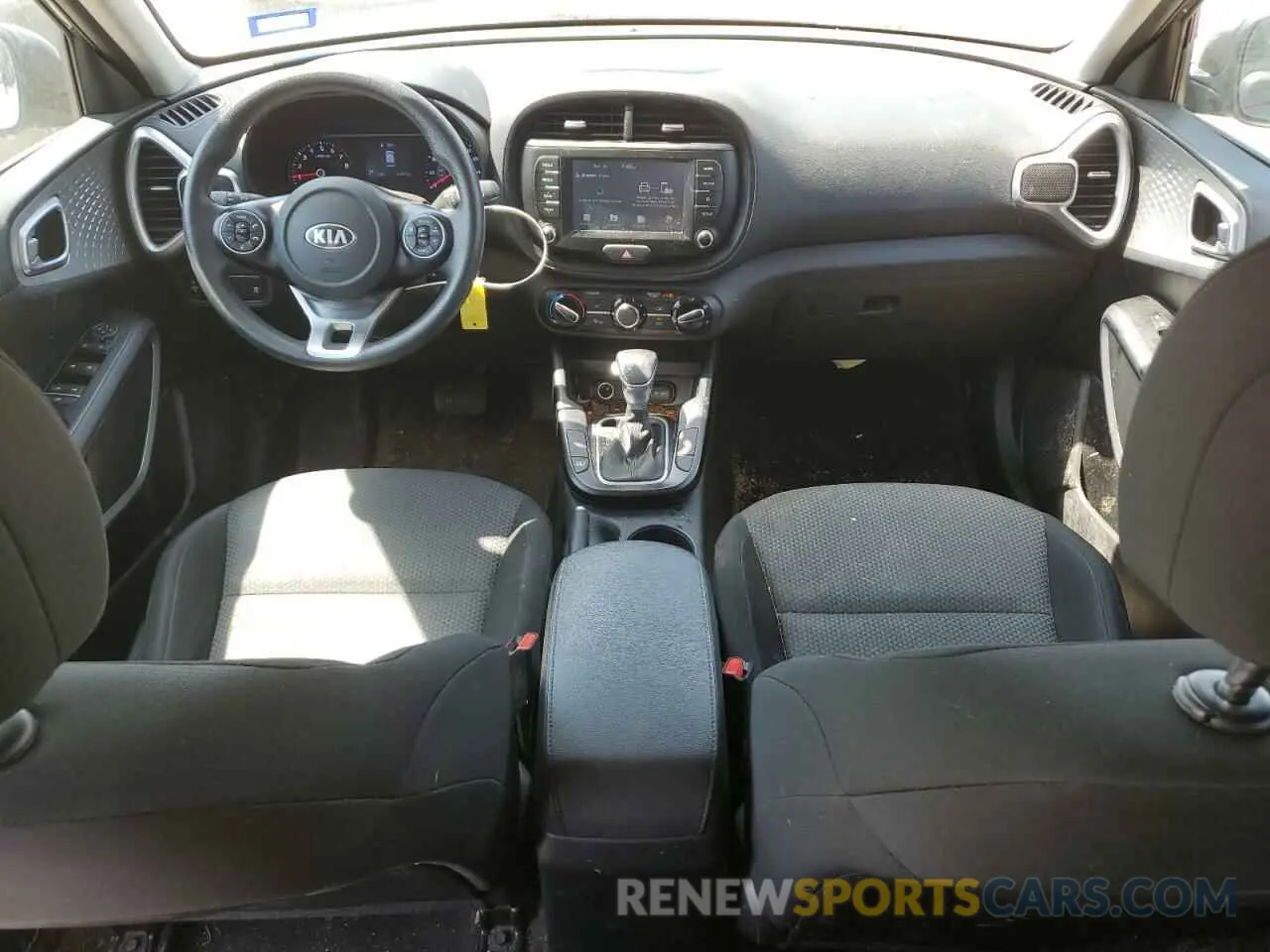 8 Photograph of a damaged car KNDJ23AU0L7058820 KIA SOUL 2020