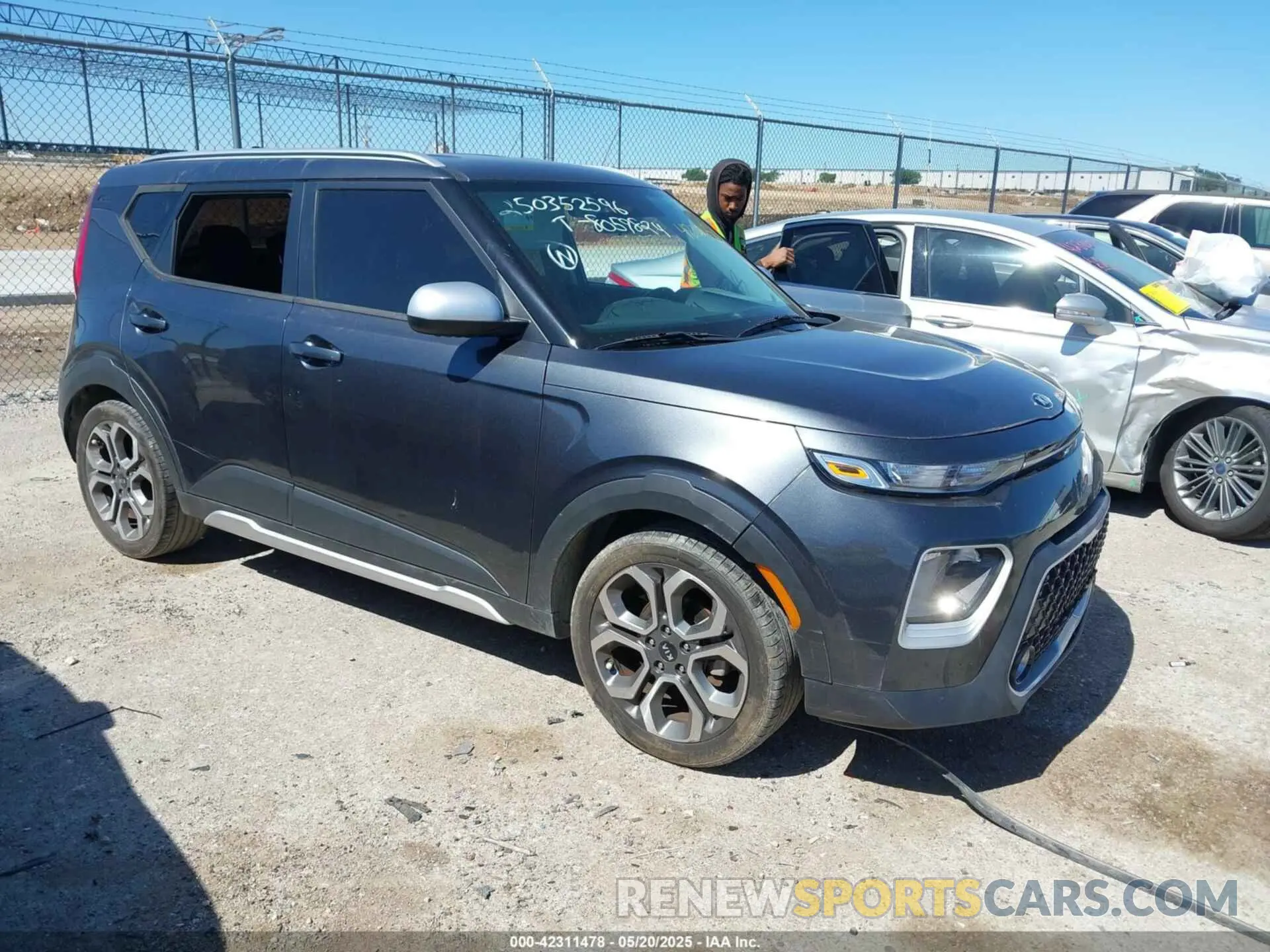 1 Photograph of a damaged car KNDJ23AU0L7716443 KIA SOUL 2020