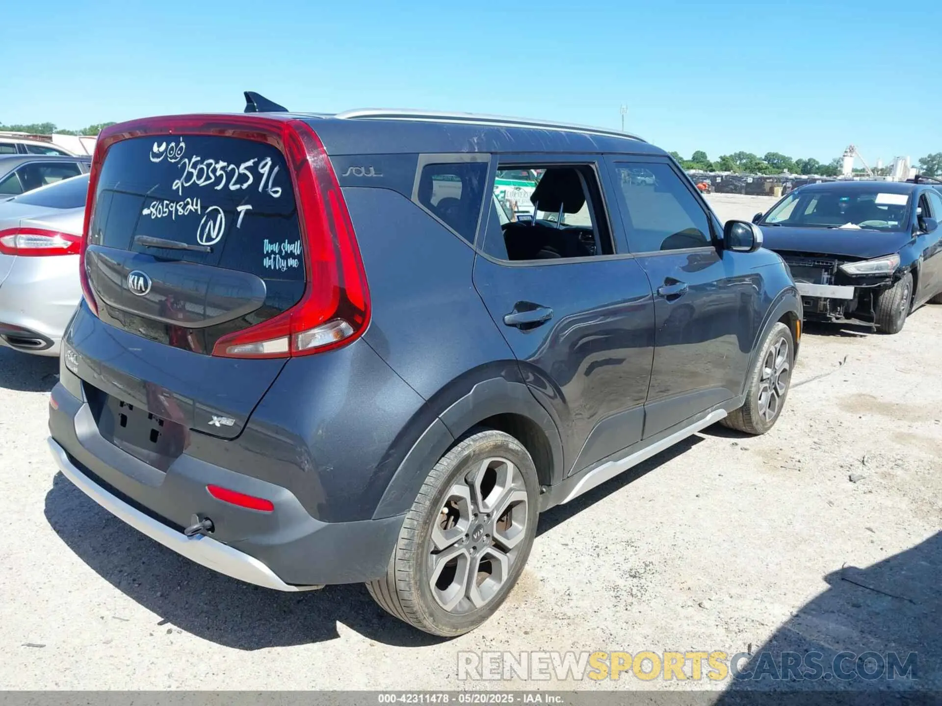 4 Photograph of a damaged car KNDJ23AU0L7716443 KIA SOUL 2020