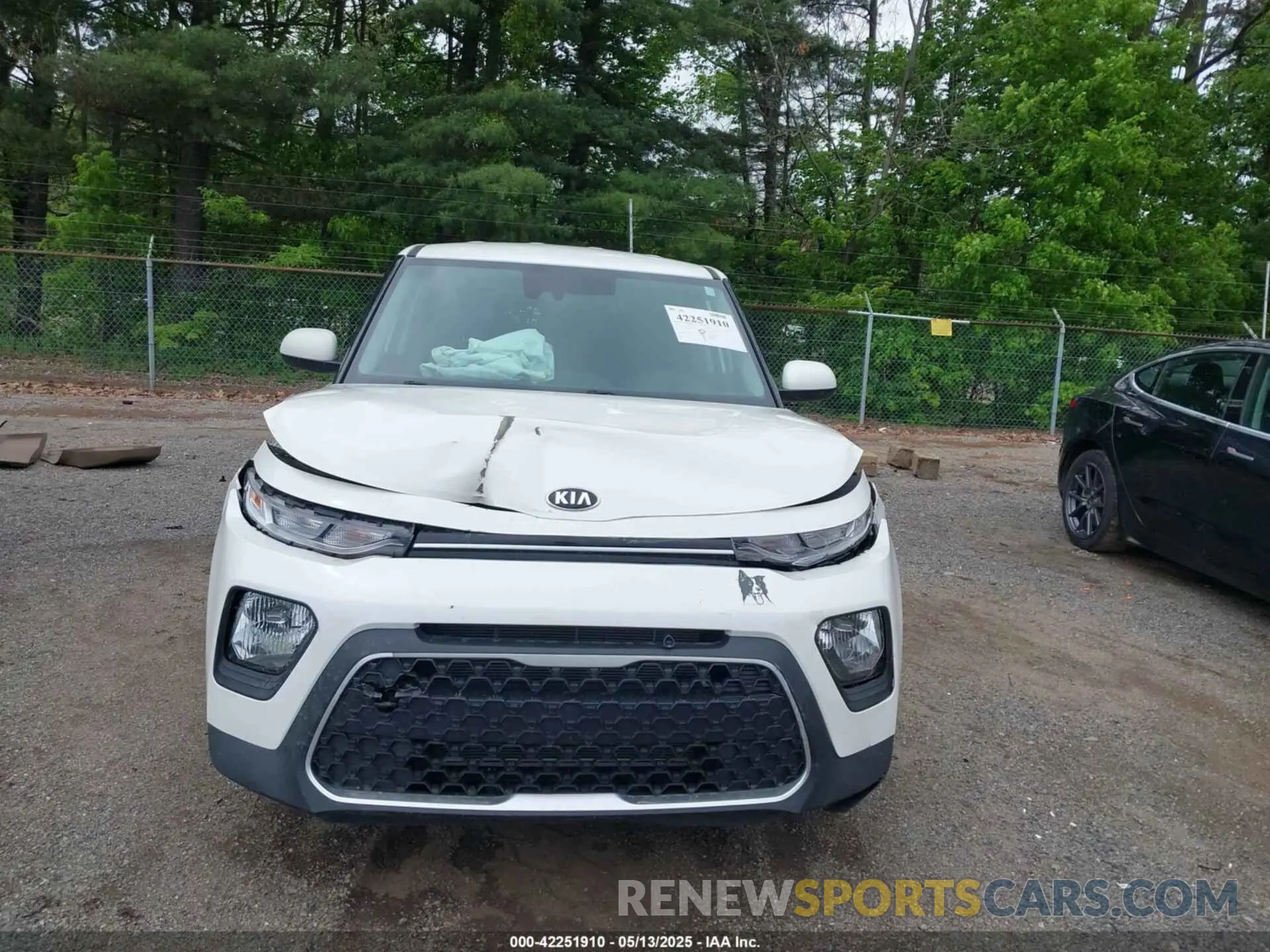 12 Photograph of a damaged car KNDJ23AU0L7722100 KIA SOUL 2020