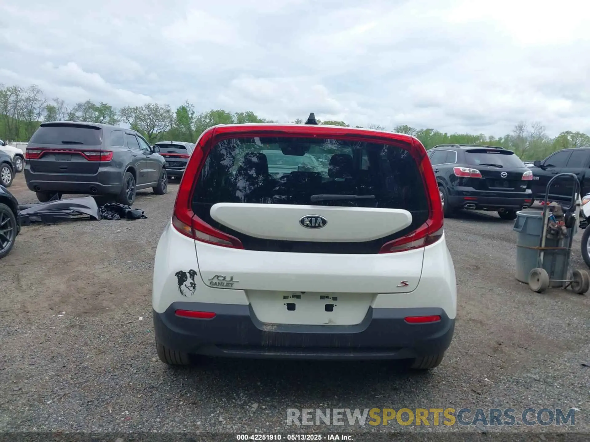 16 Photograph of a damaged car KNDJ23AU0L7722100 KIA SOUL 2020