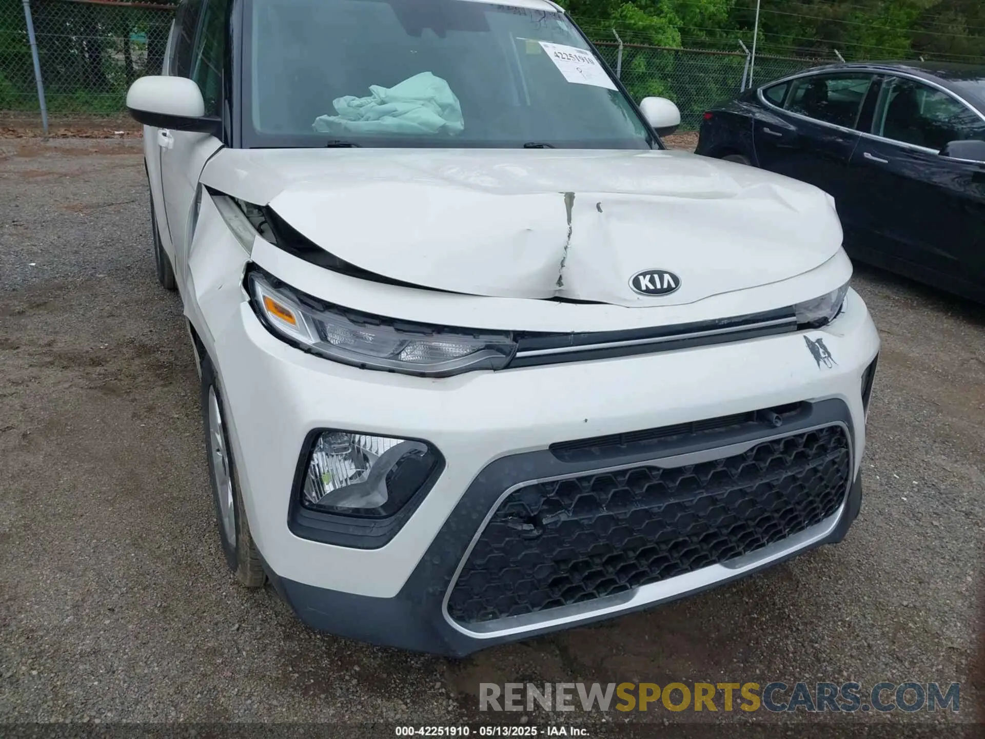 6 Photograph of a damaged car KNDJ23AU0L7722100 KIA SOUL 2020