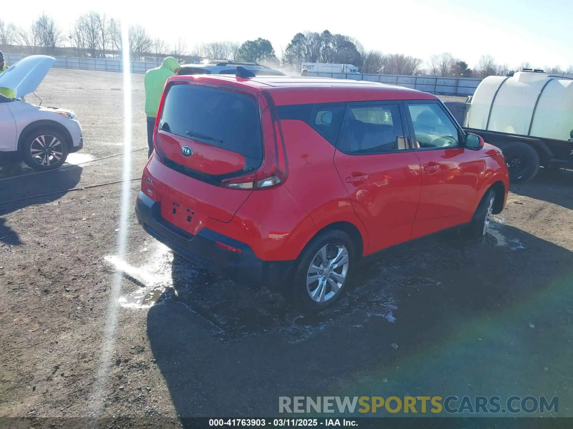4 Photograph of a damaged car KNDJ23AU0L7731489 KIA SOUL 2020