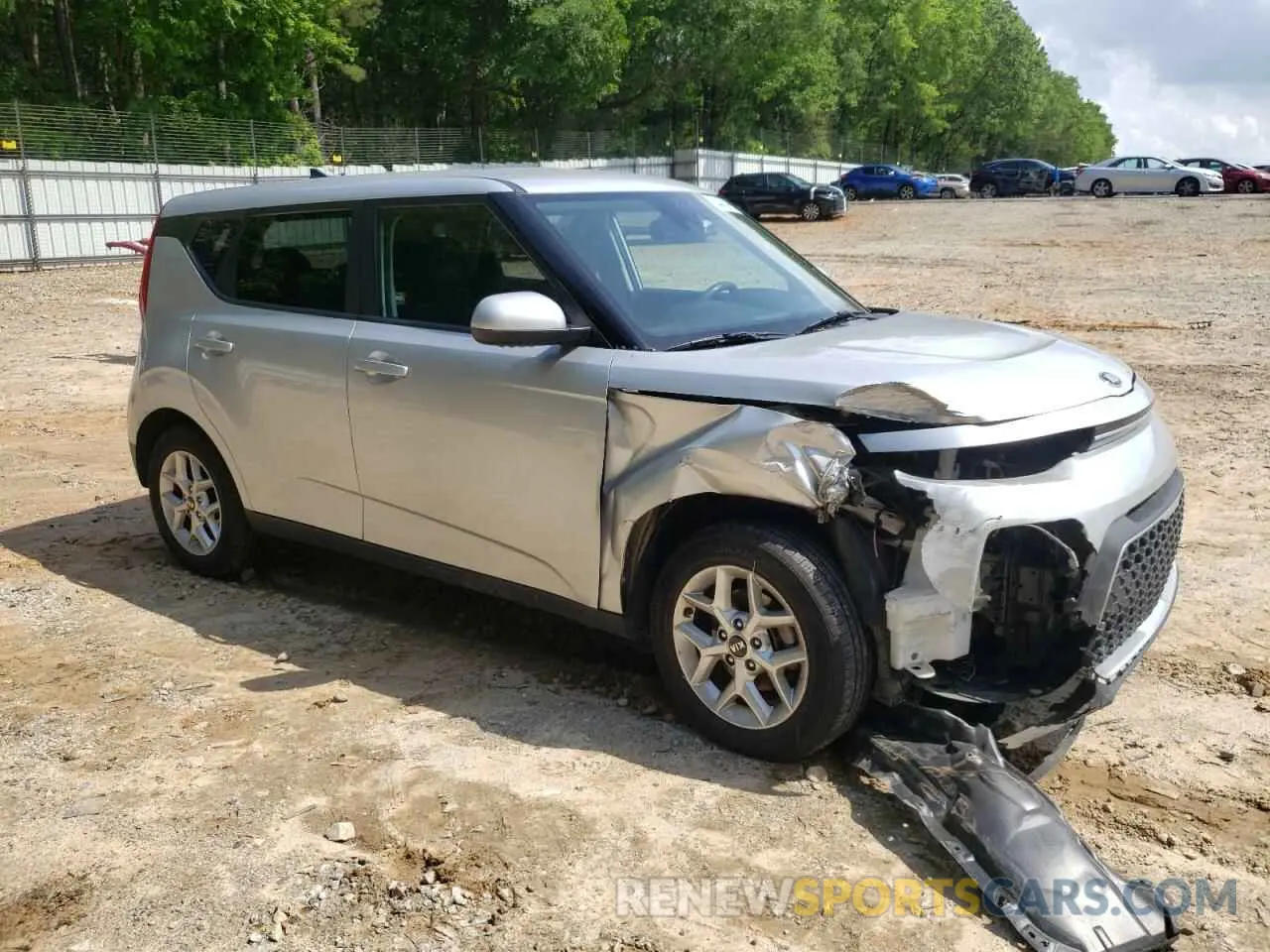 4 Photograph of a damaged car KNDJ23AU1L7007424 KIA SOUL 2020