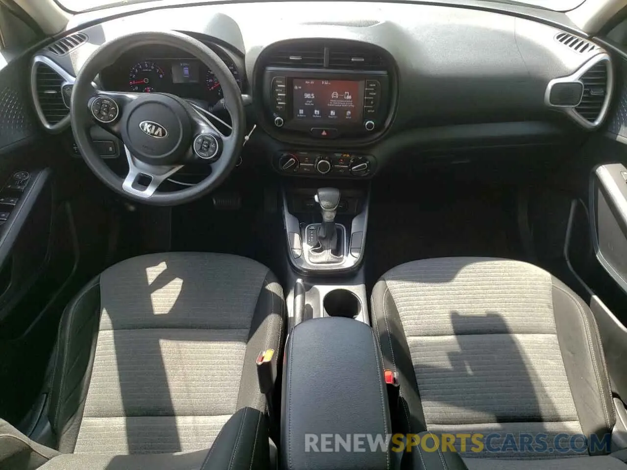 8 Photograph of a damaged car KNDJ23AU1L7007424 KIA SOUL 2020