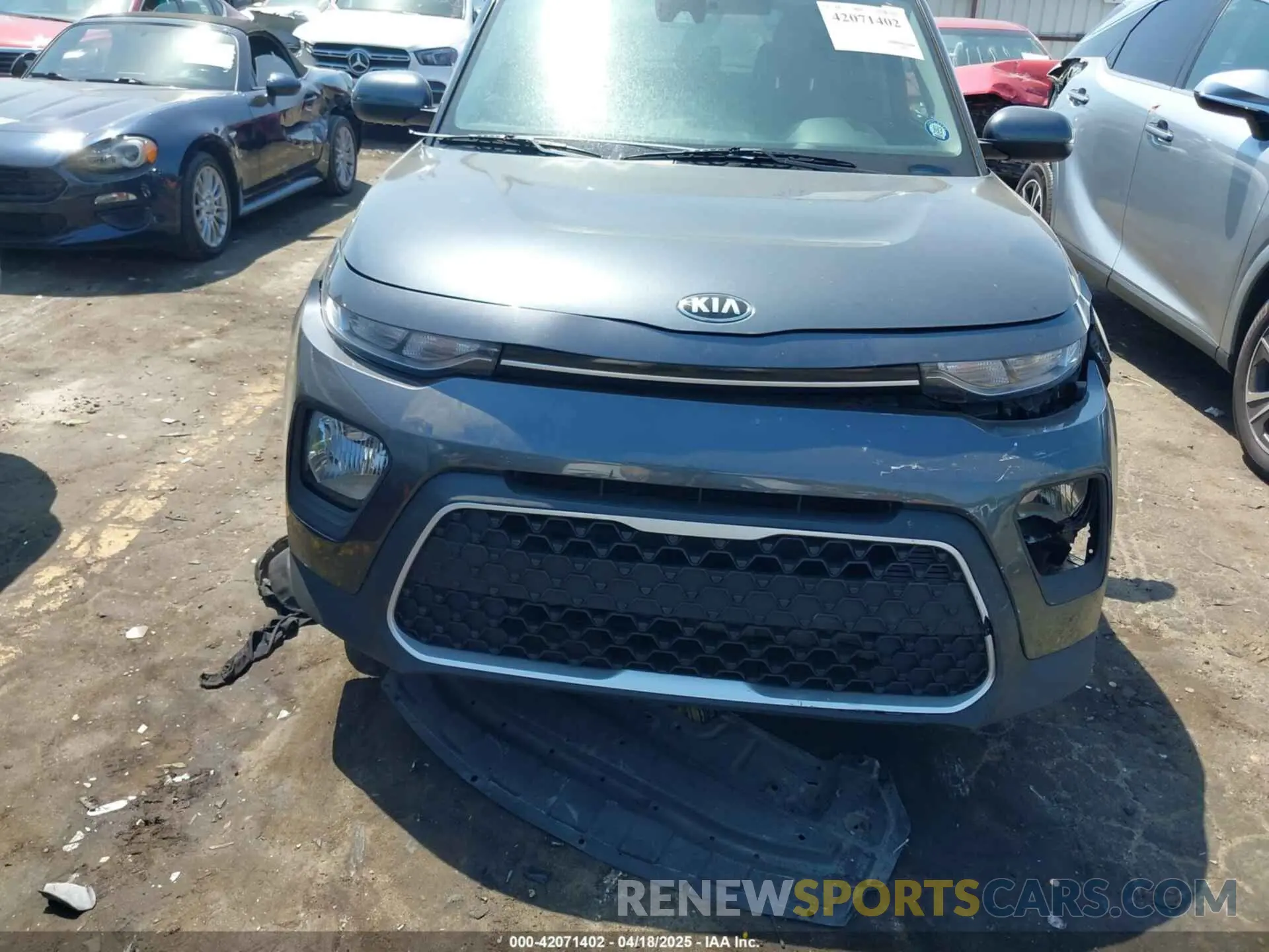 6 Photograph of a damaged car KNDJ23AU1L7019301 KIA SOUL 2020