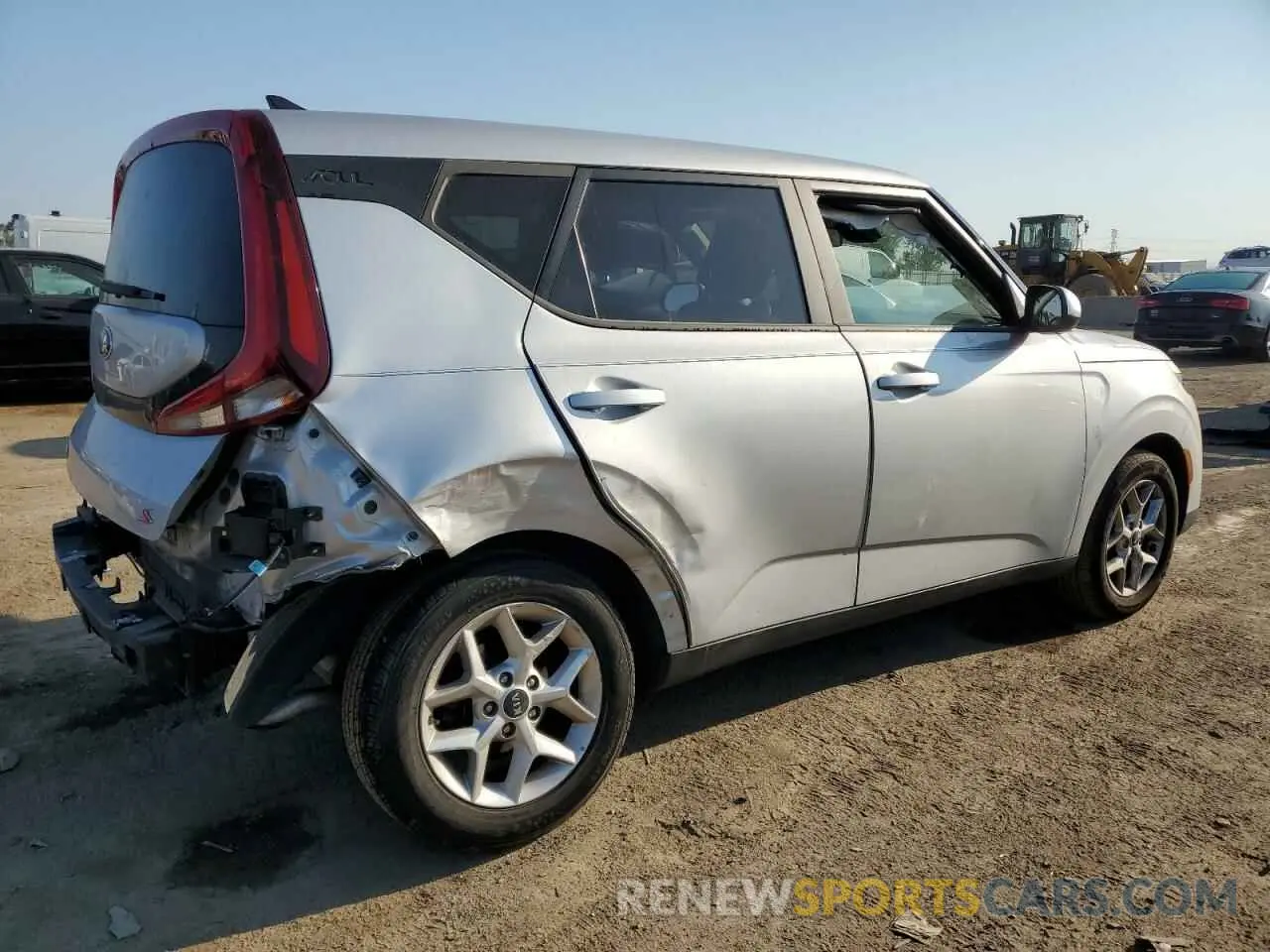 3 Photograph of a damaged car KNDJ23AU1L7021632 KIA SOUL 2020
