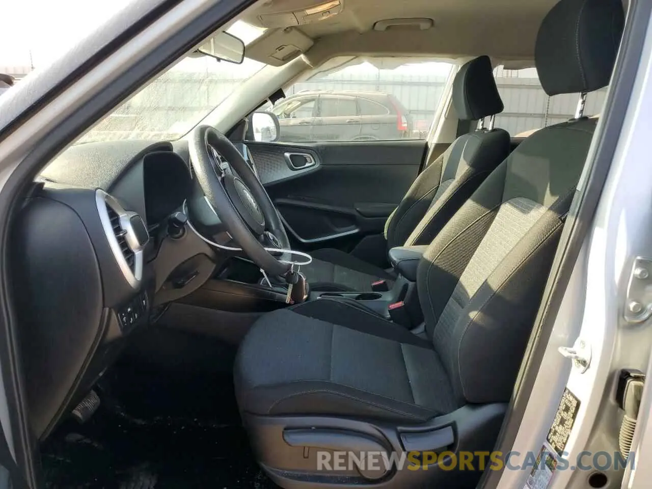 7 Photograph of a damaged car KNDJ23AU1L7021632 KIA SOUL 2020