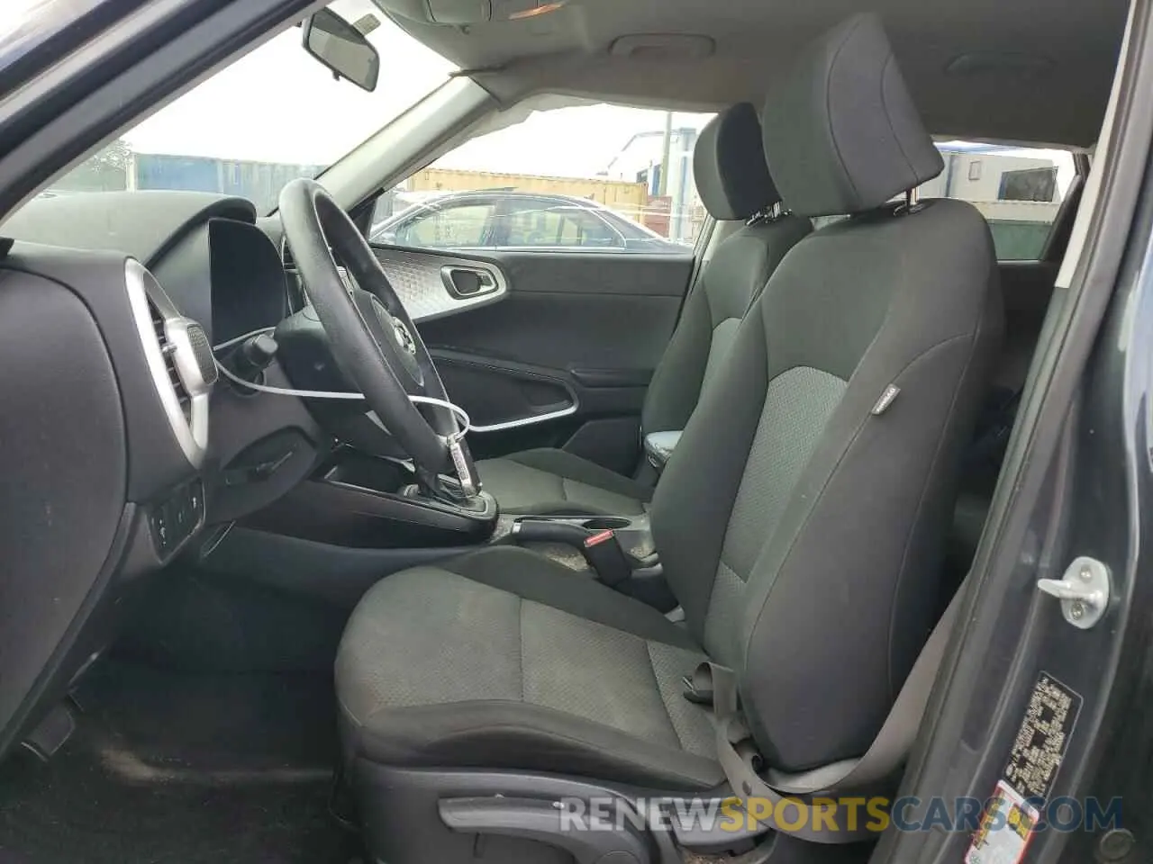 7 Photograph of a damaged car KNDJ23AU1L7053383 KIA SOUL 2020