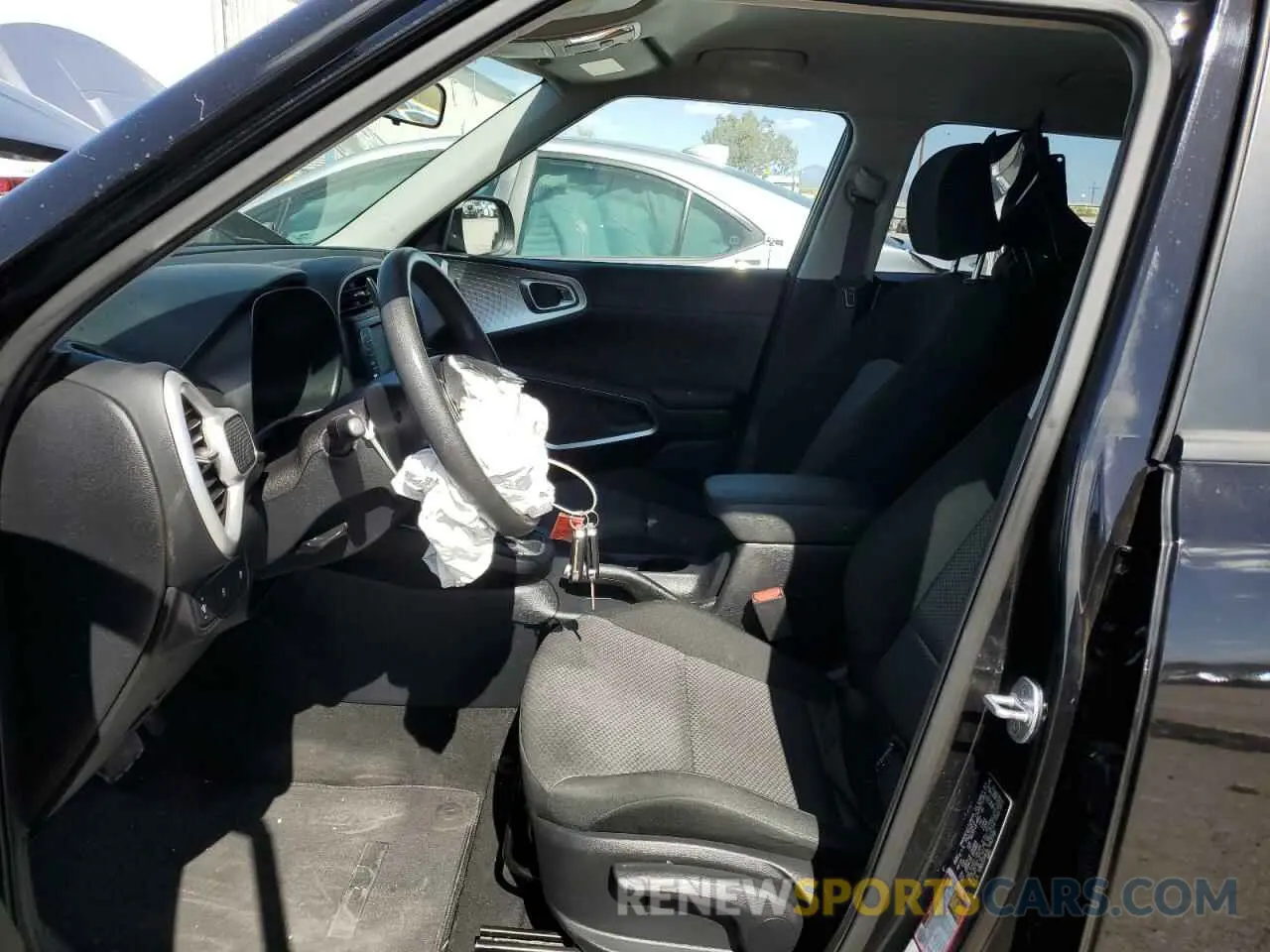 7 Photograph of a damaged car KNDJ23AU1L7062780 KIA SOUL 2020