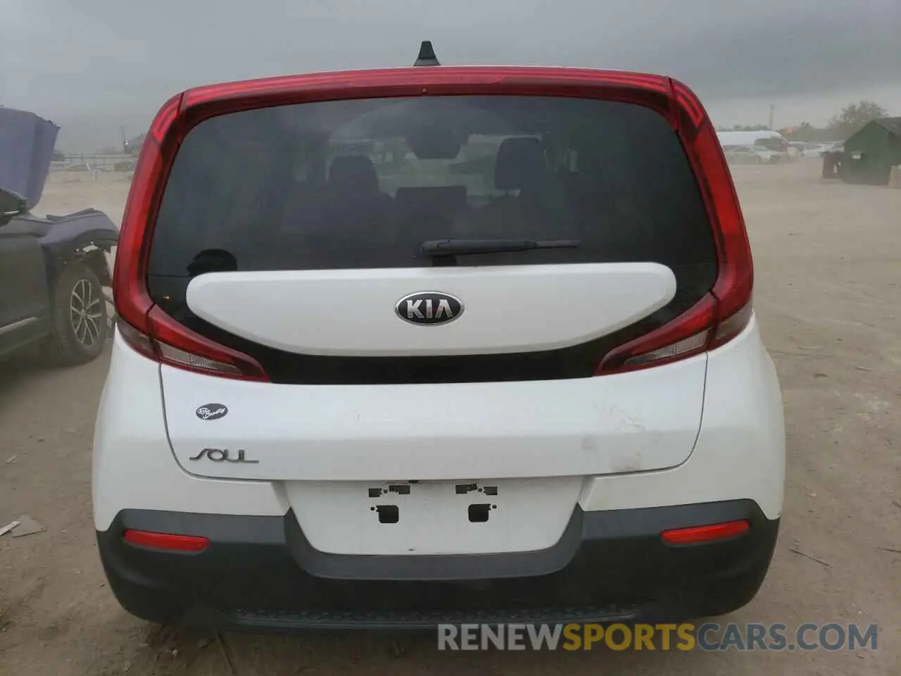 6 Photograph of a damaged car KNDJ23AU1L7077733 KIA SOUL 2020