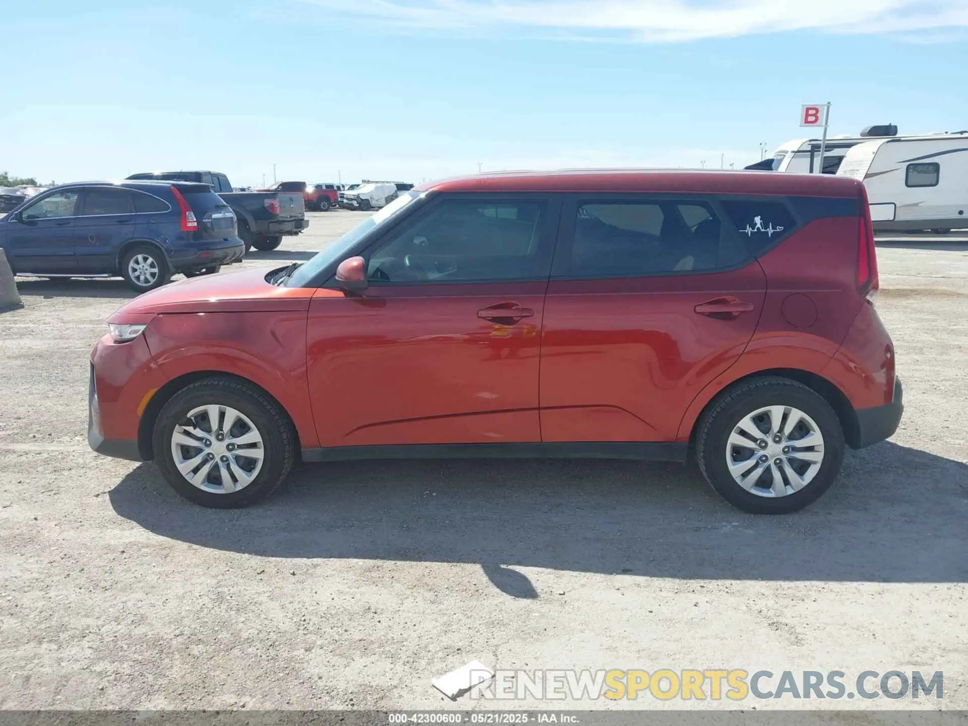 14 Photograph of a damaged car KNDJ23AU1L7114585 KIA SOUL 2020
