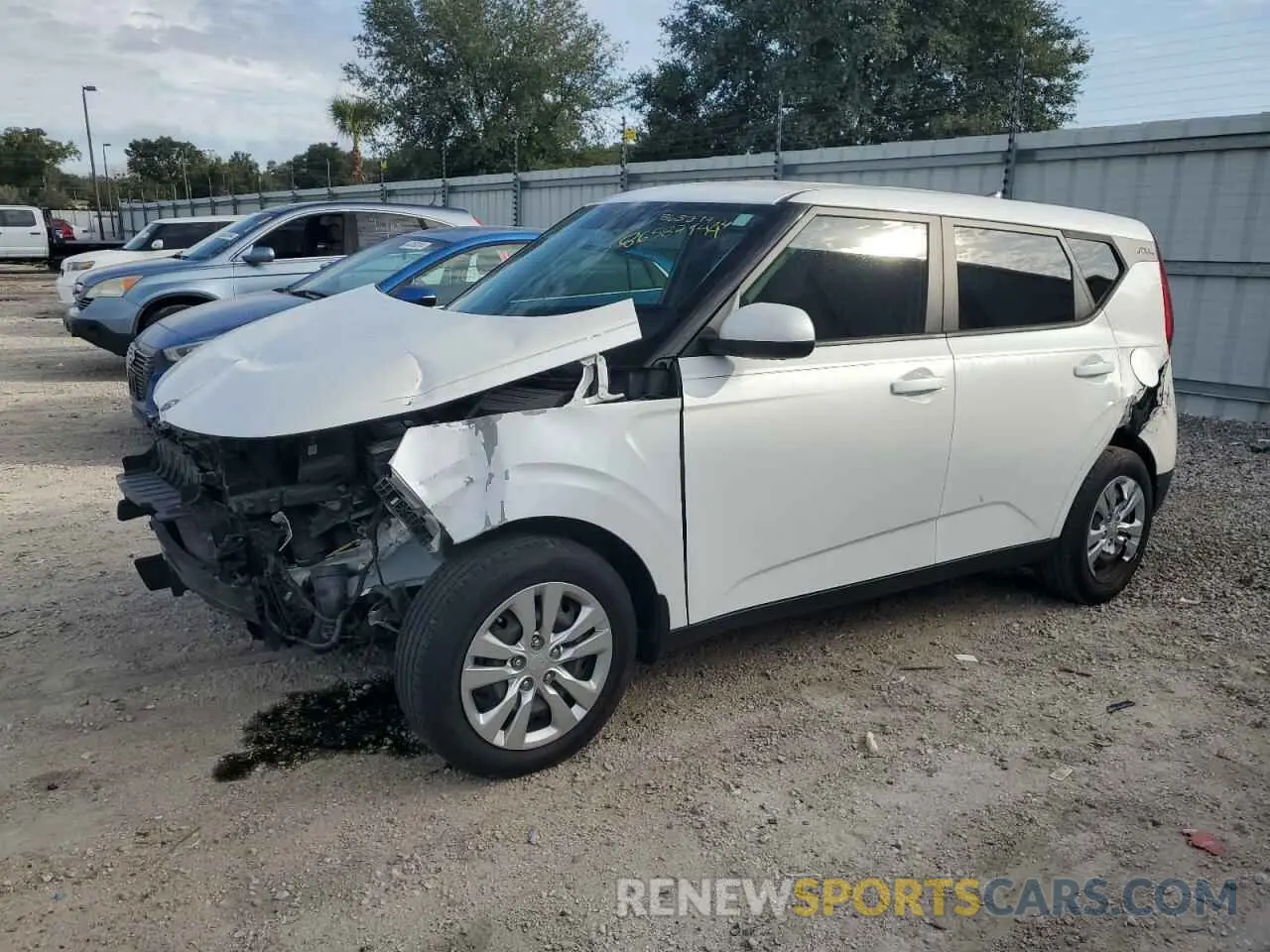 1 Photograph of a damaged car KNDJ23AU1L7119849 KIA SOUL 2020