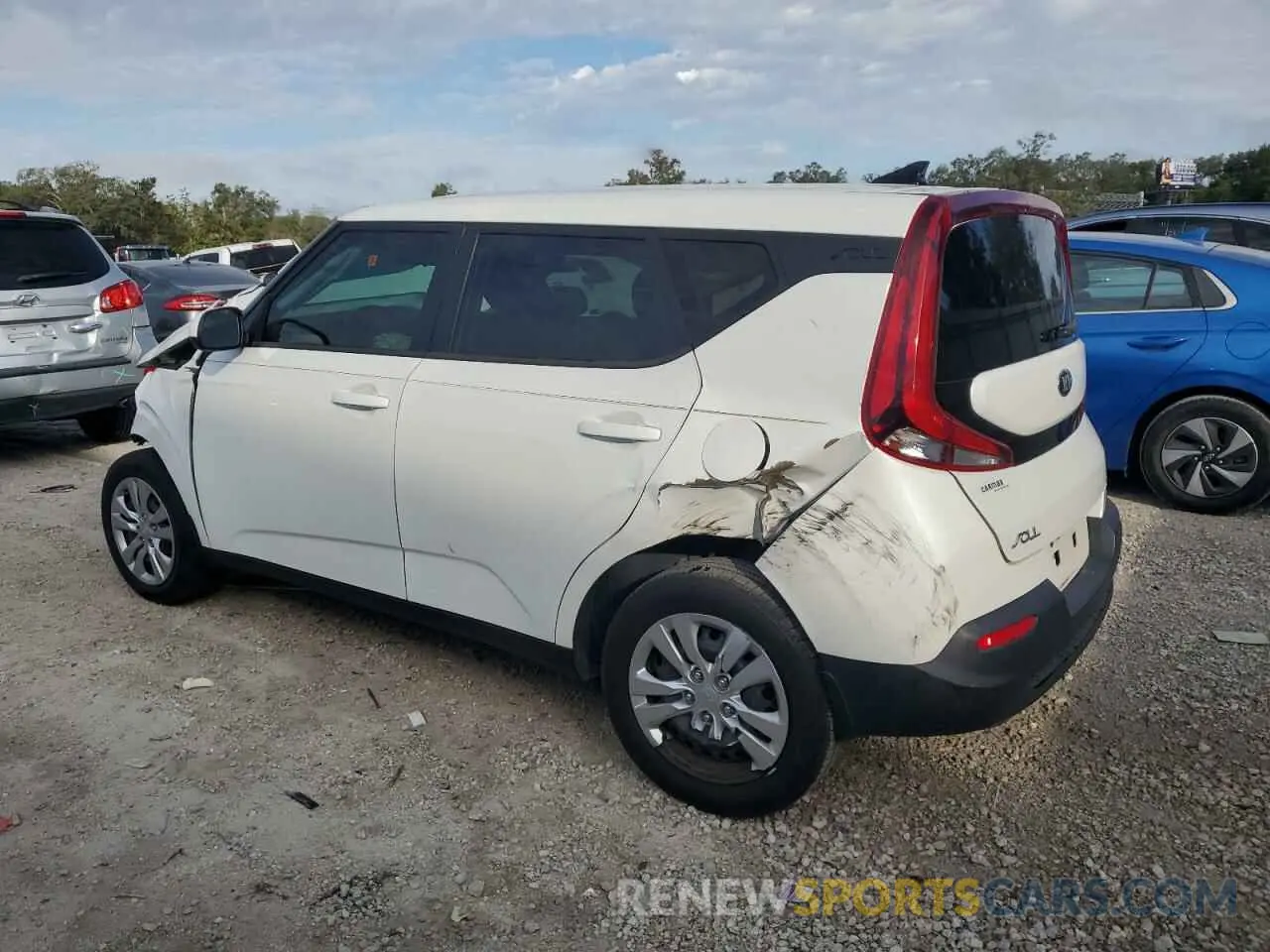 2 Photograph of a damaged car KNDJ23AU1L7119849 KIA SOUL 2020