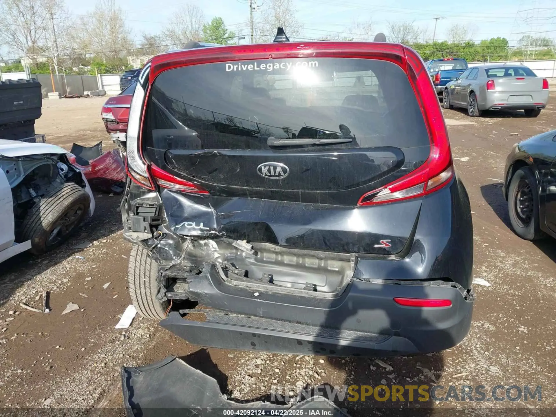 17 Photograph of a damaged car KNDJ23AU1L7708903 KIA SOUL 2020