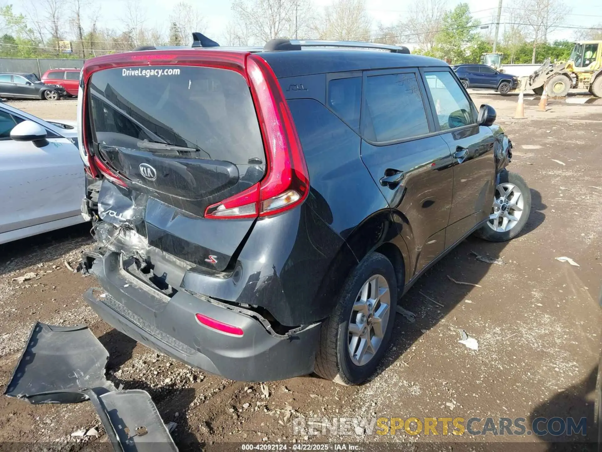 4 Photograph of a damaged car KNDJ23AU1L7708903 KIA SOUL 2020