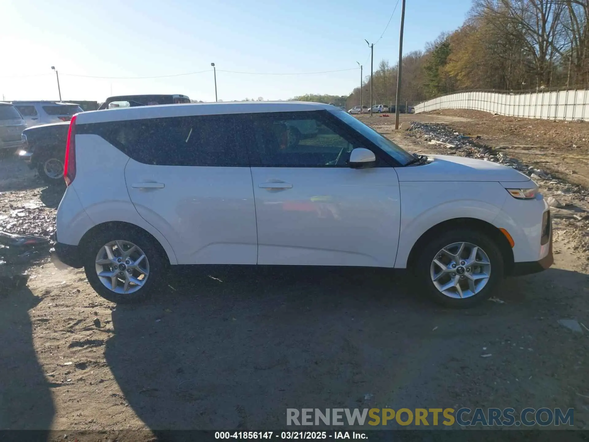13 Photograph of a damaged car KNDJ23AU1L7719576 KIA SOUL 2020