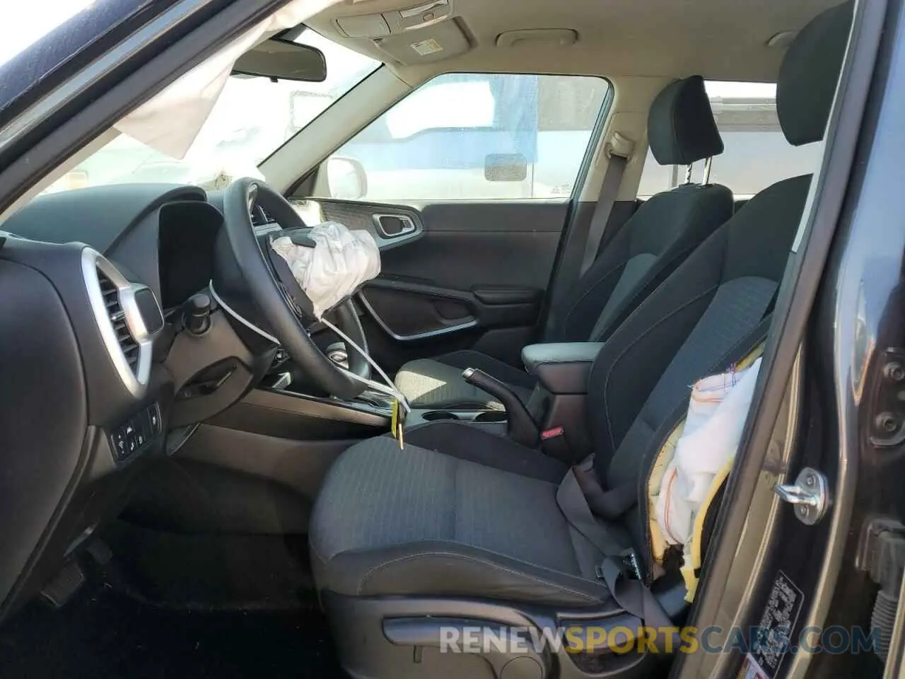 7 Photograph of a damaged car KNDJ23AU1L7721862 KIA SOUL 2020