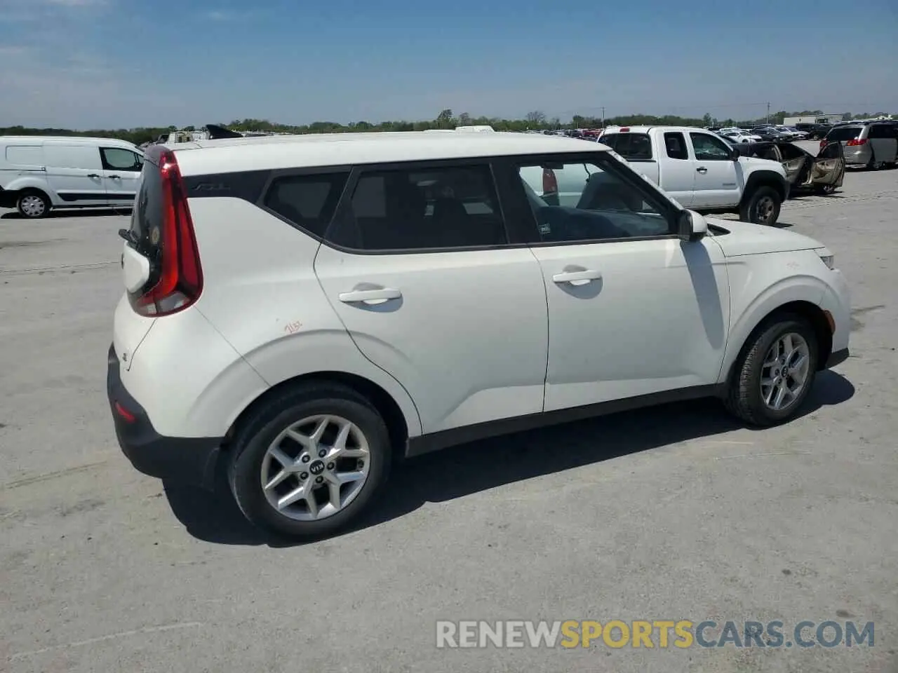 3 Photograph of a damaged car KNDJ23AU1L7727371 KIA SOUL 2020