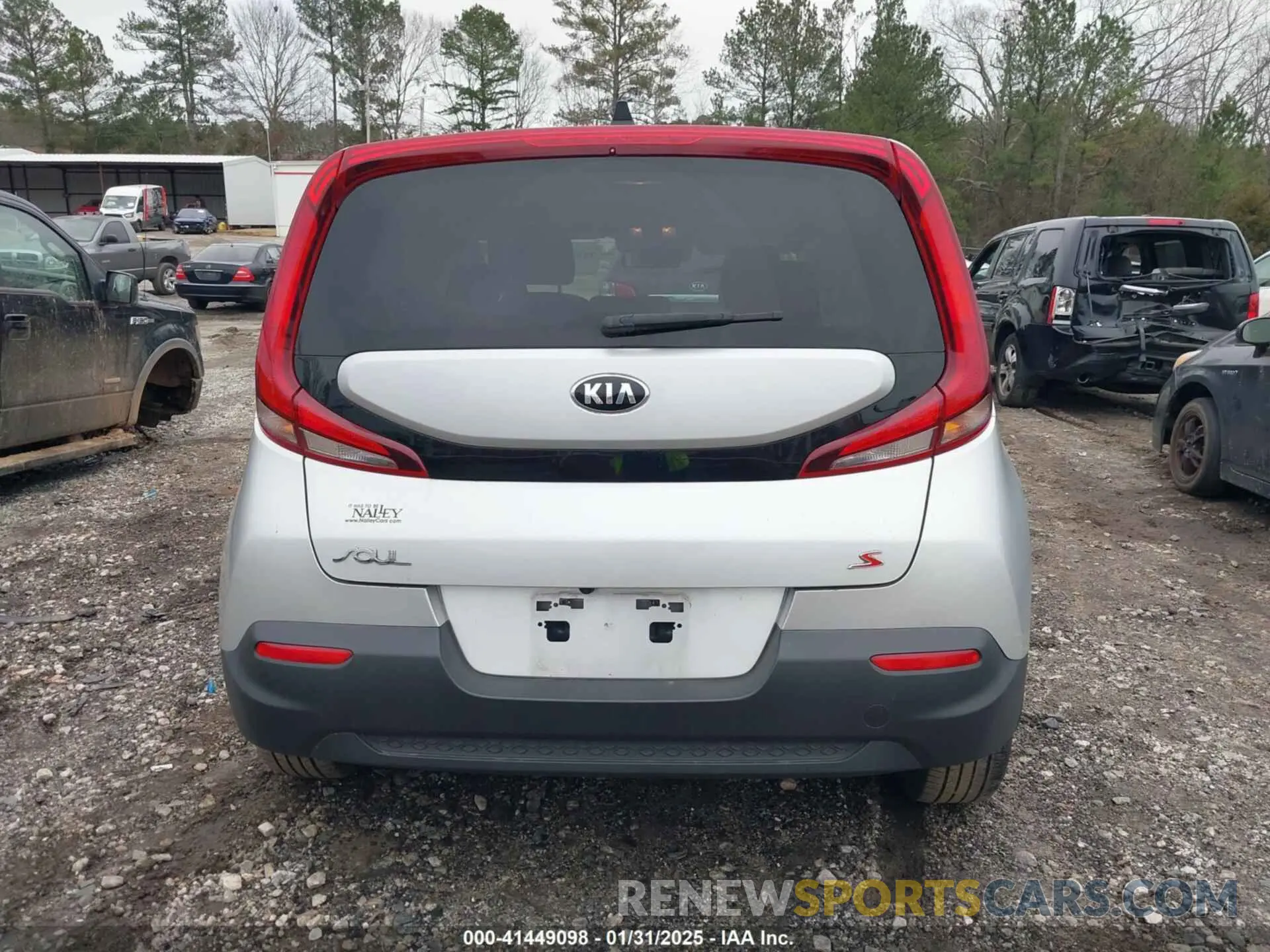 16 Photograph of a damaged car KNDJ23AU1L7734823 KIA SOUL 2020