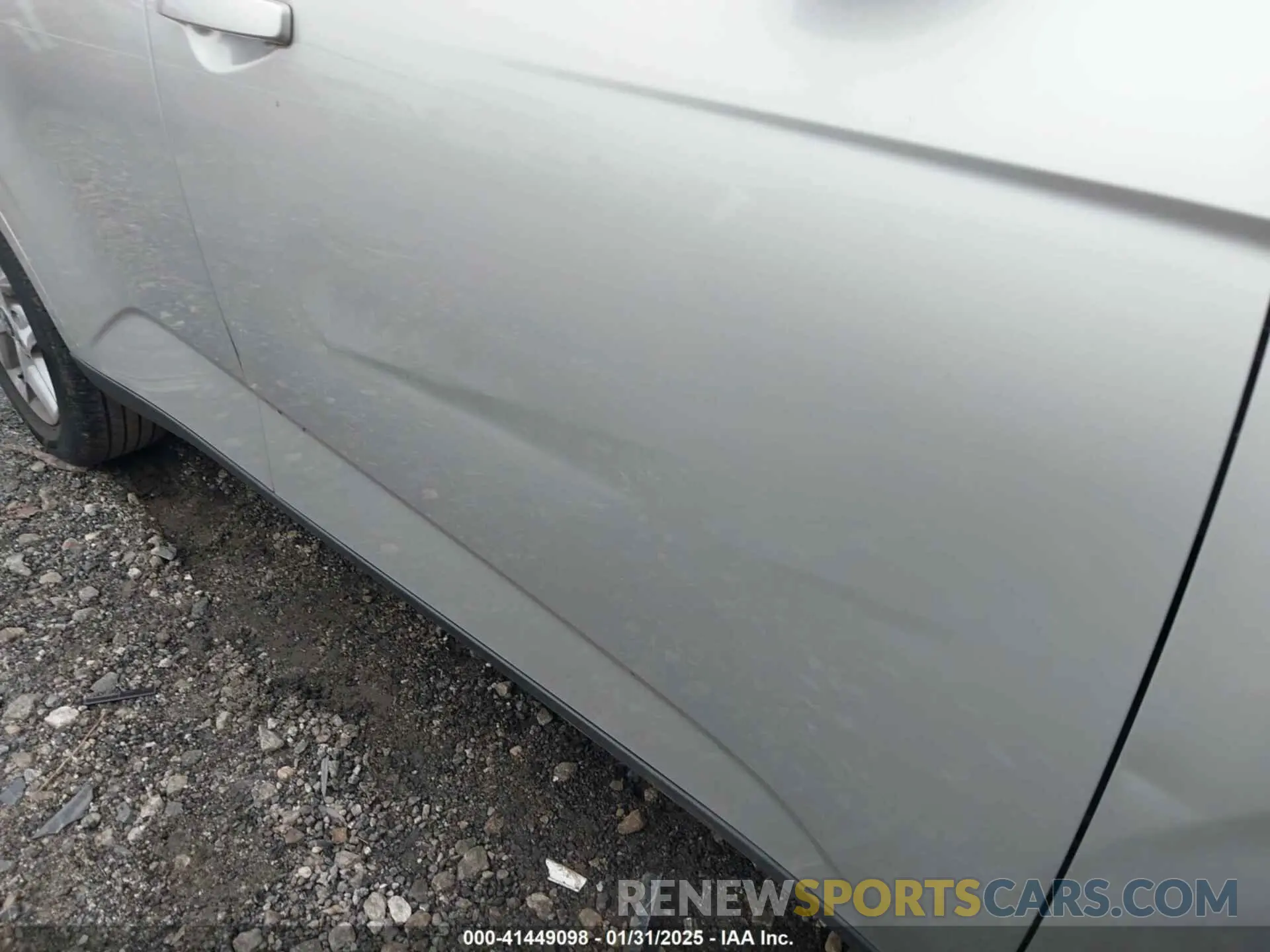17 Photograph of a damaged car KNDJ23AU1L7734823 KIA SOUL 2020
