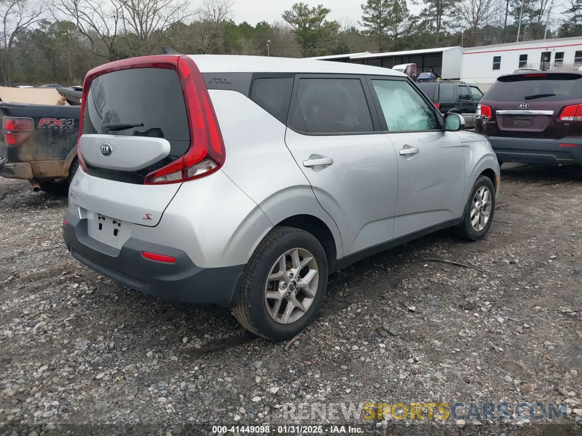 4 Photograph of a damaged car KNDJ23AU1L7734823 KIA SOUL 2020