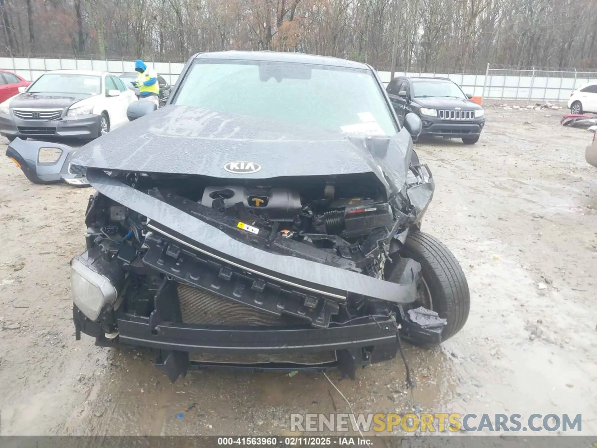 13 Photograph of a damaged car KNDJ23AU2L7001180 KIA SOUL 2020