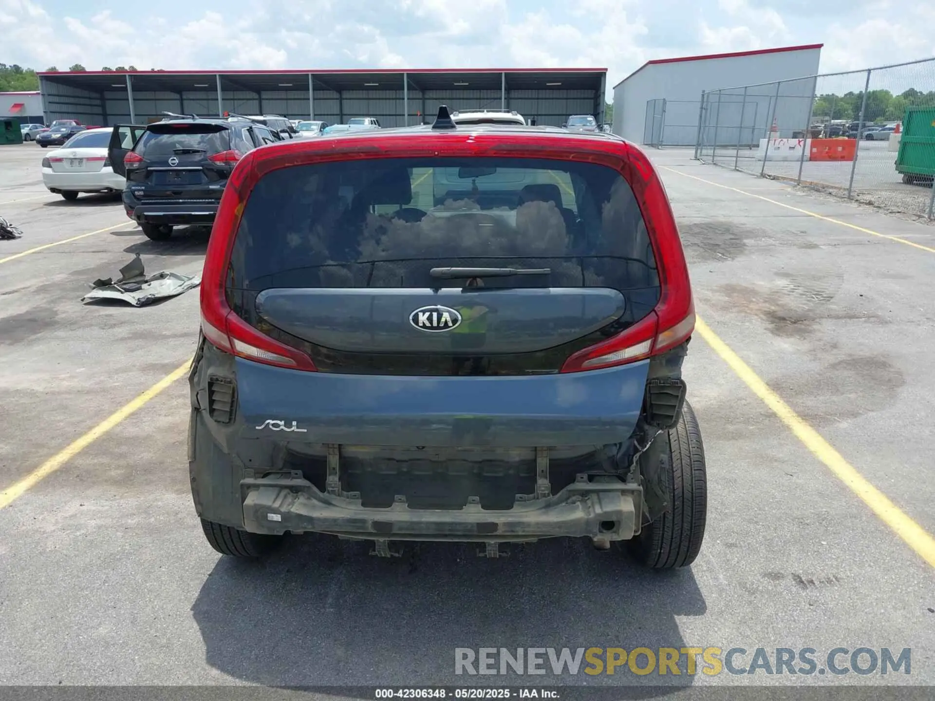 15 Photograph of a damaged car KNDJ23AU2L7003981 KIA SOUL 2020