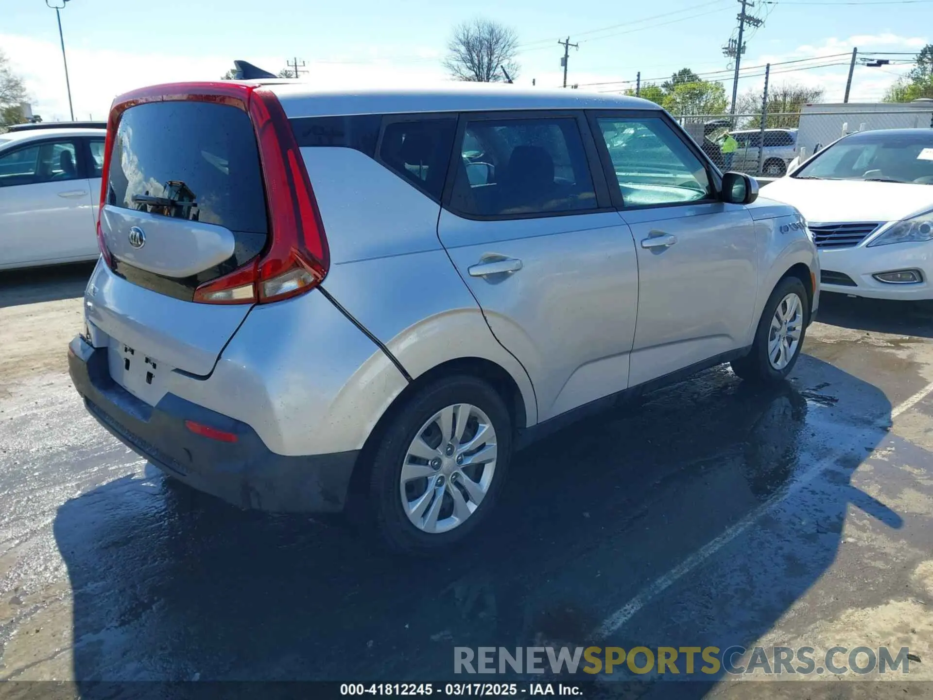 4 Photograph of a damaged car KNDJ23AU2L7004287 KIA SOUL 2020