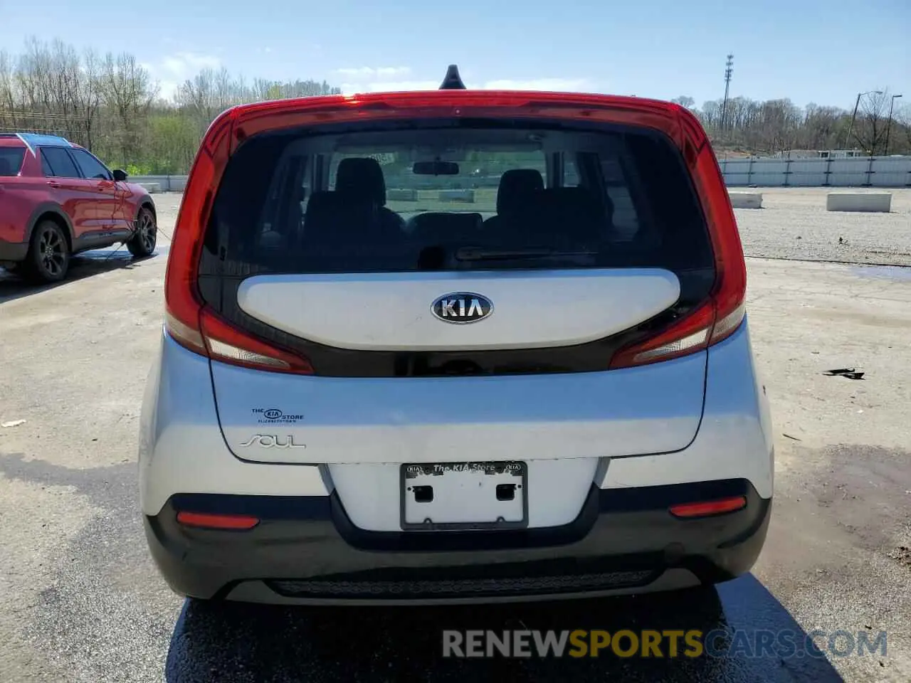 6 Photograph of a damaged car KNDJ23AU2L7022398 KIA SOUL 2020