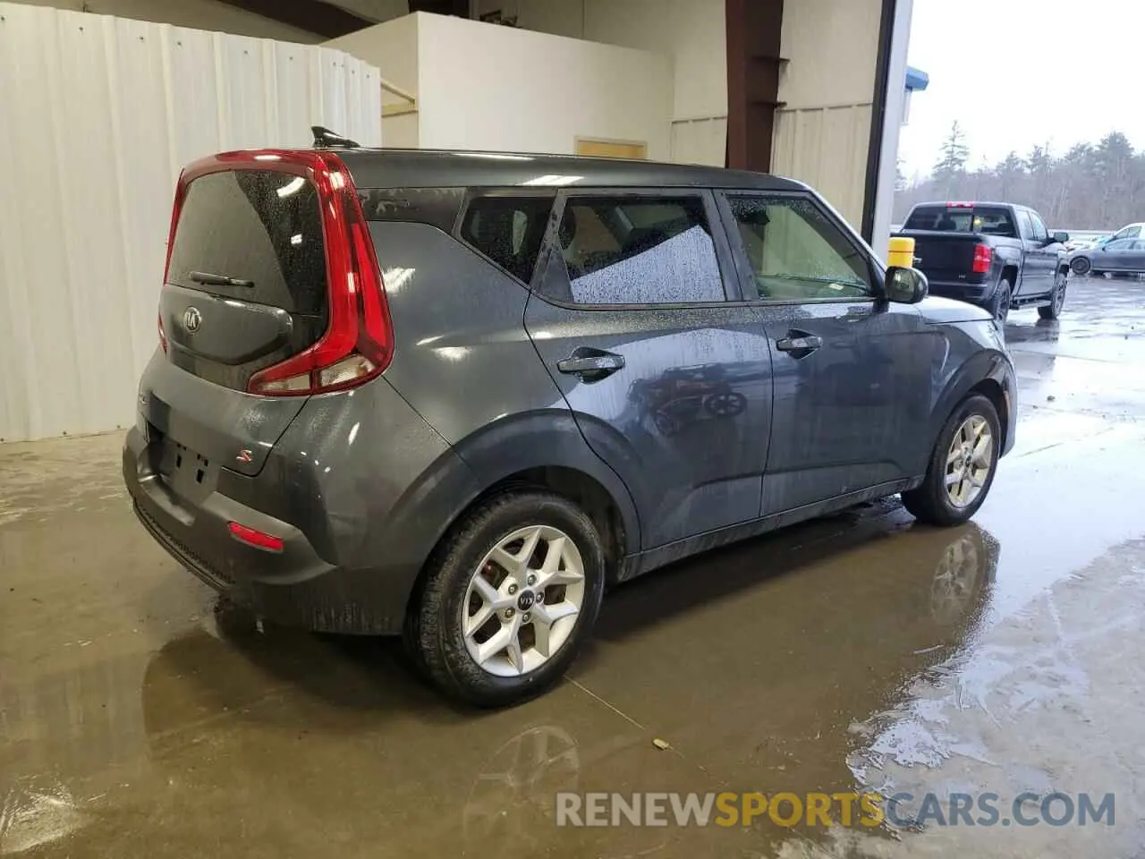 3 Photograph of a damaged car KNDJ23AU2L7040531 KIA SOUL 2020